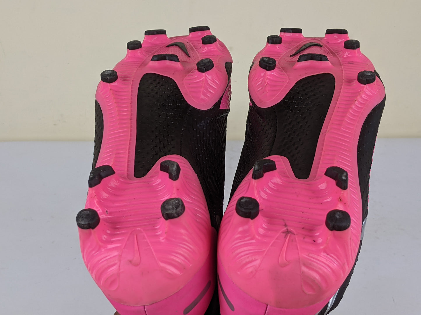 Nike Phantom GT Academy MG - Black/Metallic Silver/Pink Blast