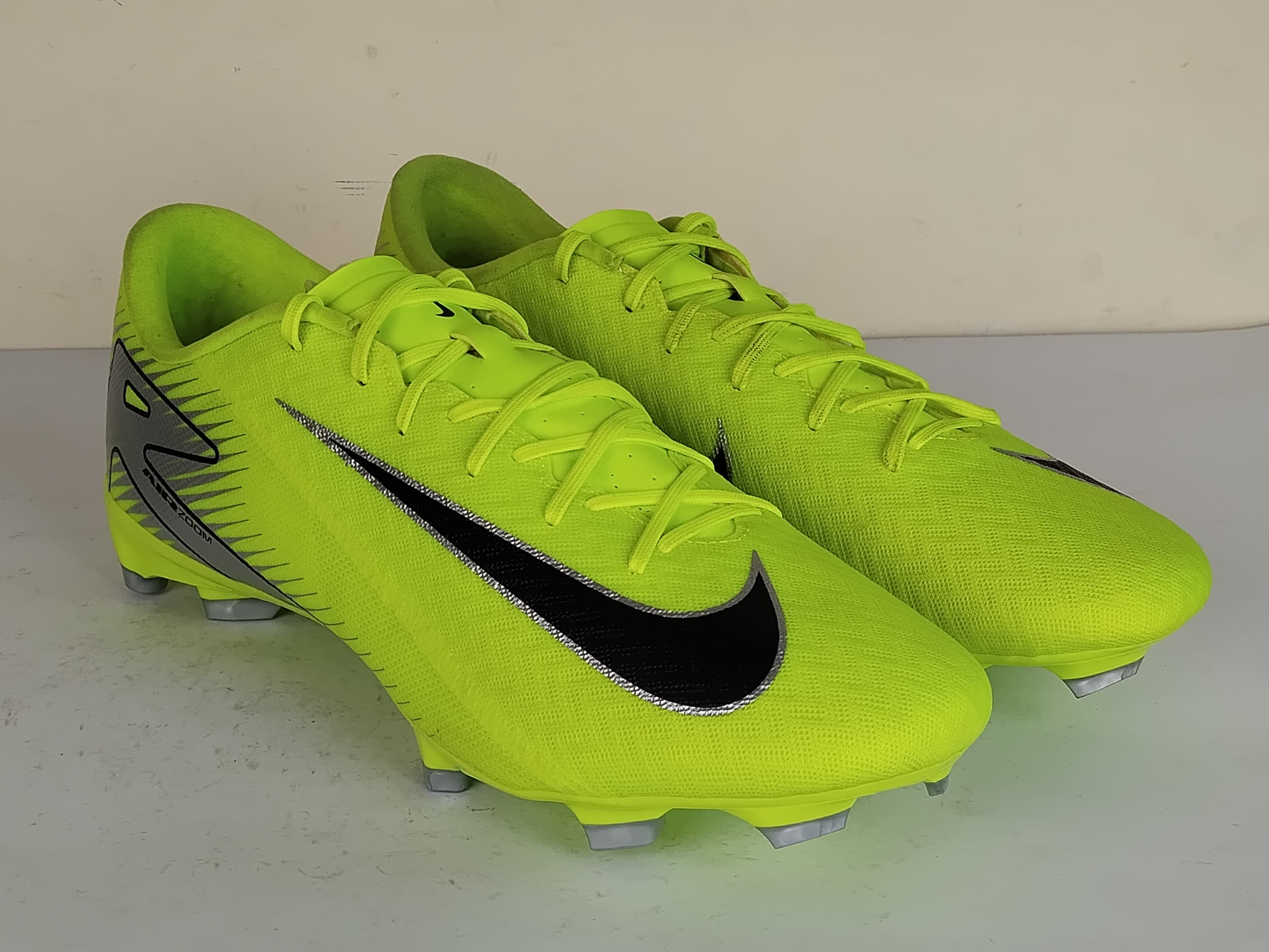 Nike Air Zoom Mercurial Vapor 16 Academy MG Mad Voltage - Volt/Black (Brand New)