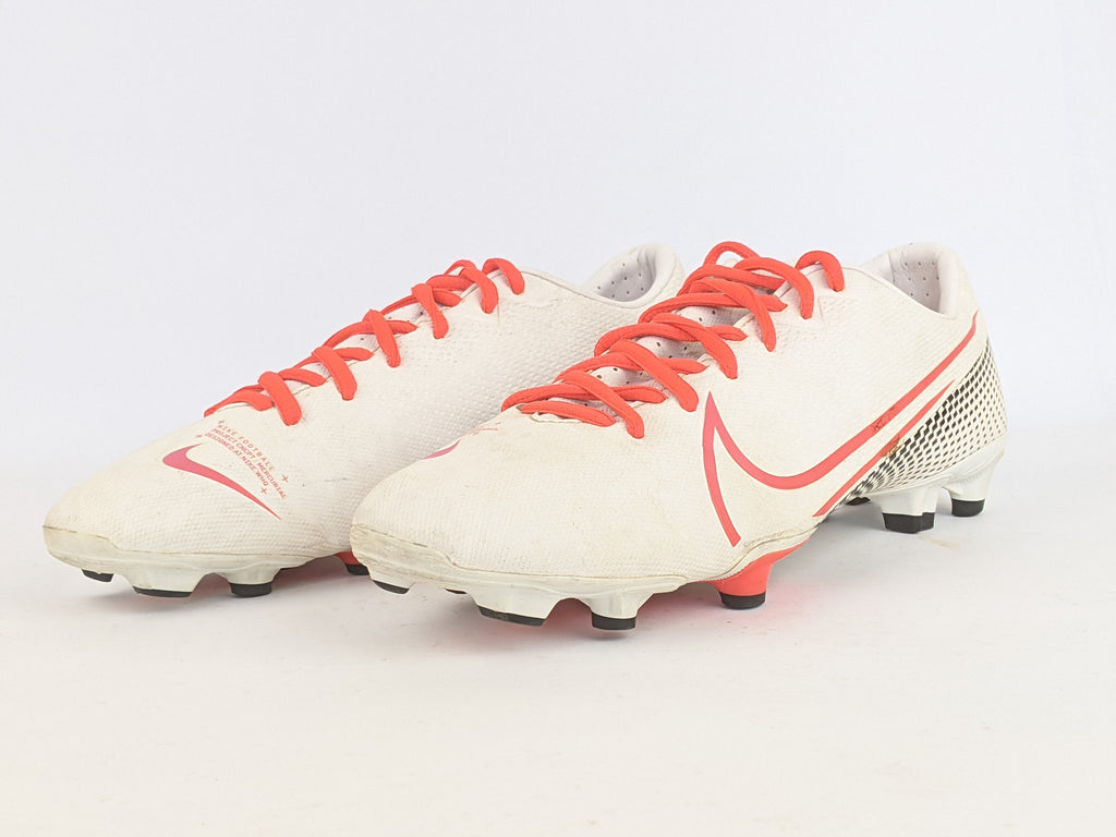 Nike-Mercurial Vapor 13 Academy MG 'White Laser Crimson'