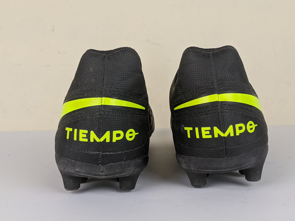 Nike Tiempo Legend 8 Club MG 'Black Volt'