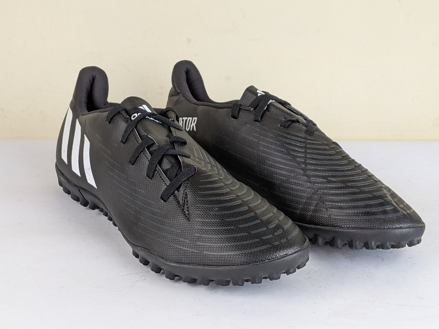 adidas Predator Edge .4 TF Shadowportal - Core Black/Footwear White/Vivid Red