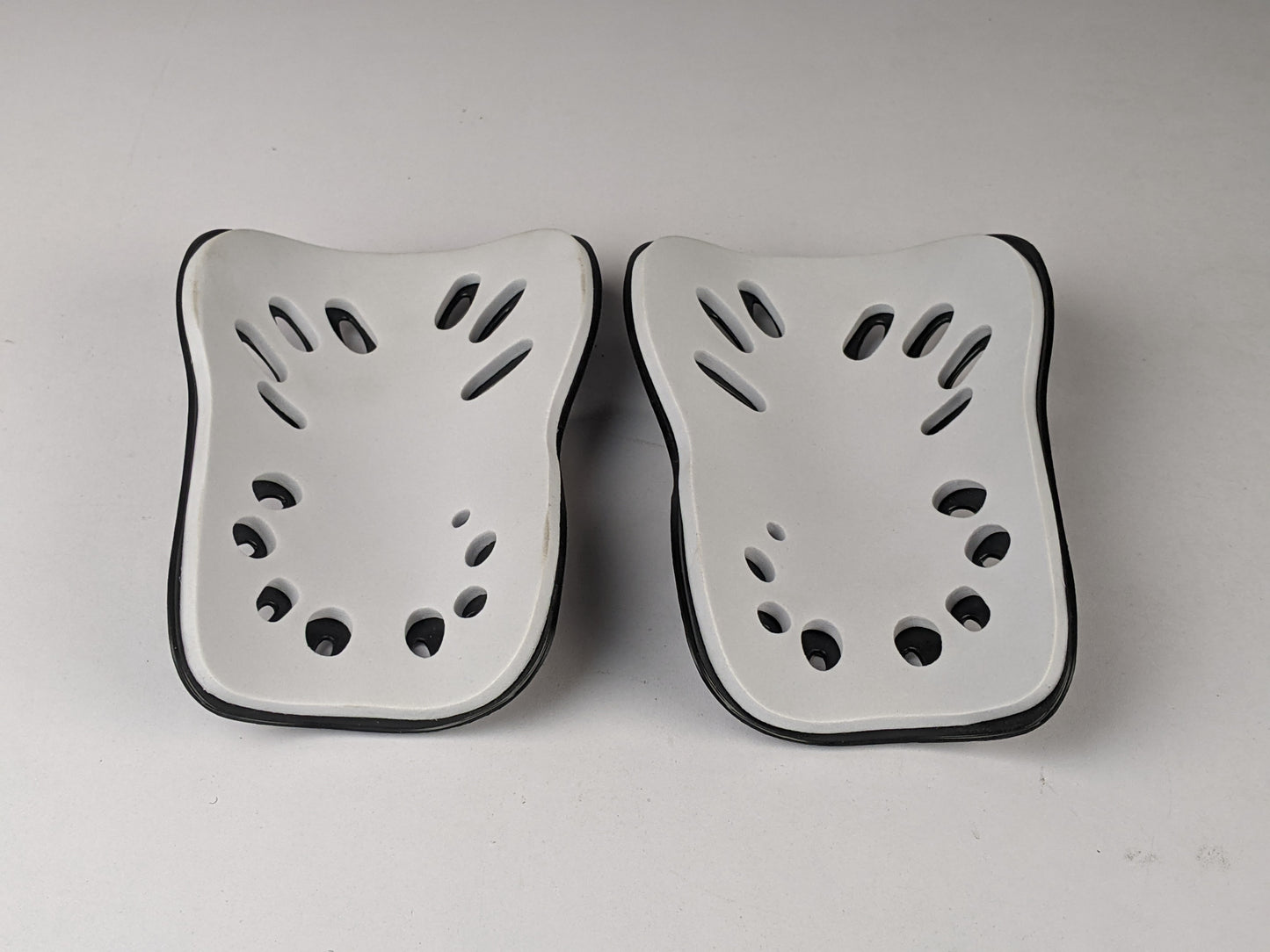 Lintore Shin Guards 'Black