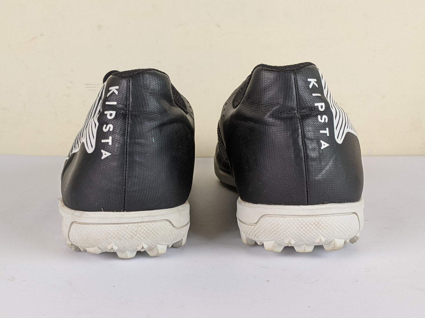 Kipsta Agility 100 HG TF 'Black/White