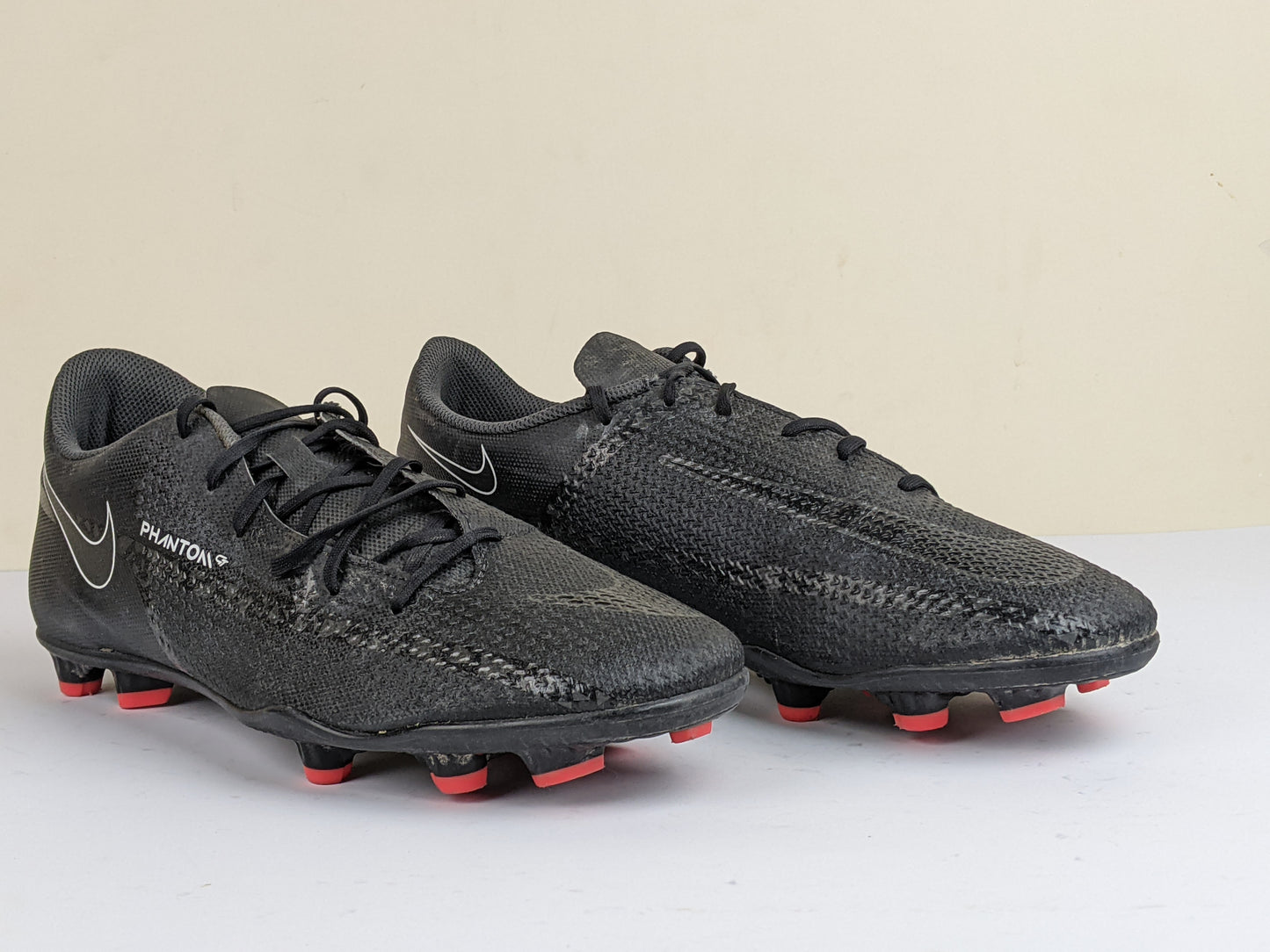 Nike Phantom GT 2 Club MG Shadow - Black/Summit White/Bright Crimson