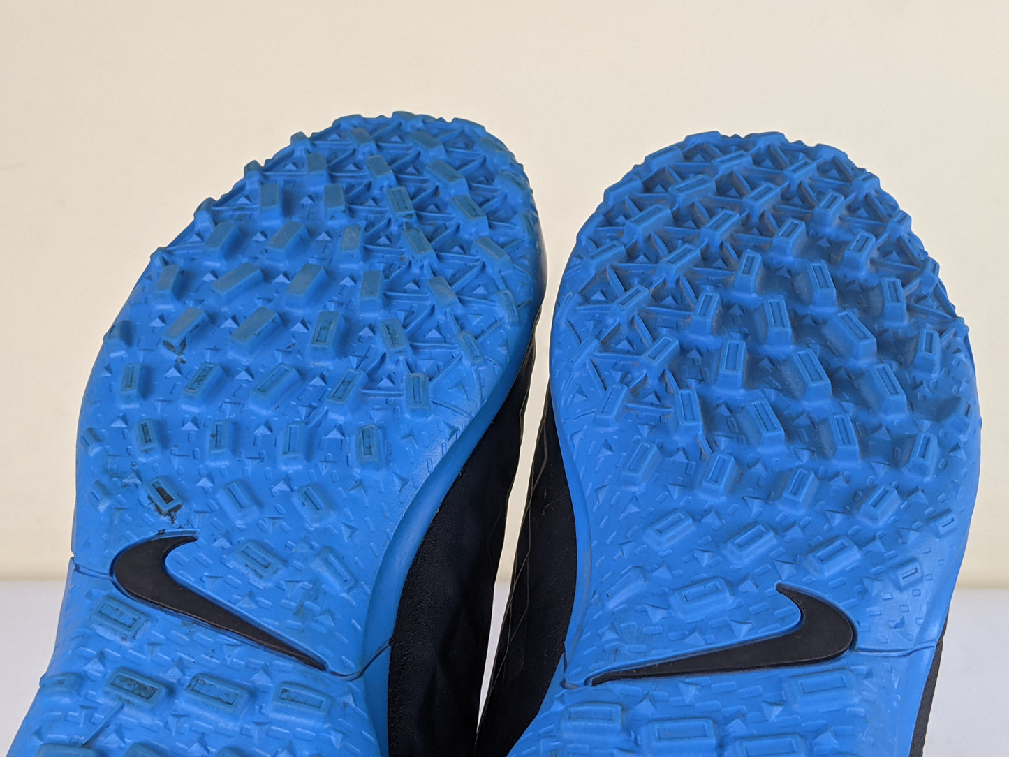 Nike Tiempo Legend 8 Club TF Under The Radar - Black/Blue Hero