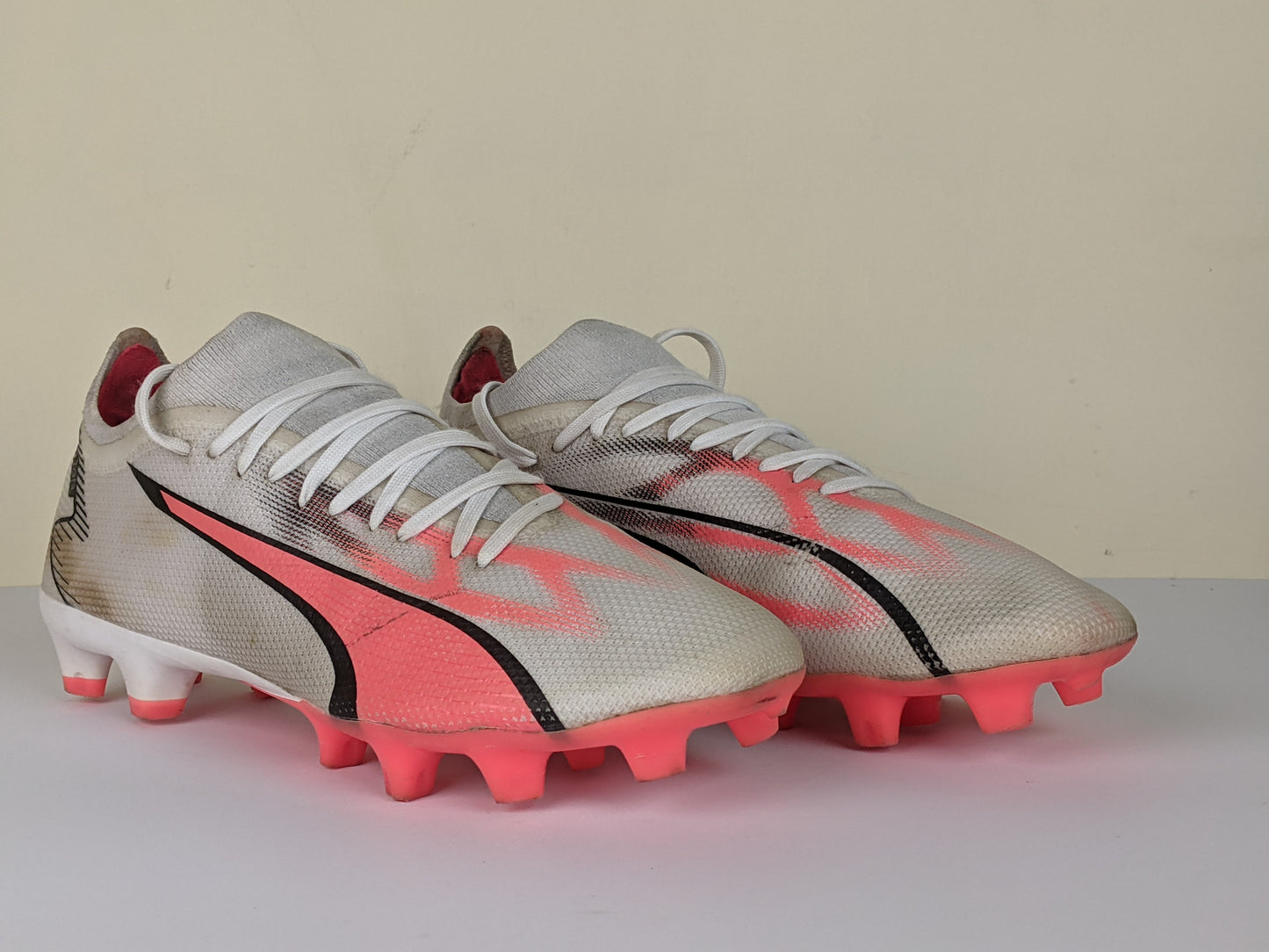 PUMA Ultra Match FG/AG Breakthrough - PUMA White/PUMA Black/Fire Orchid