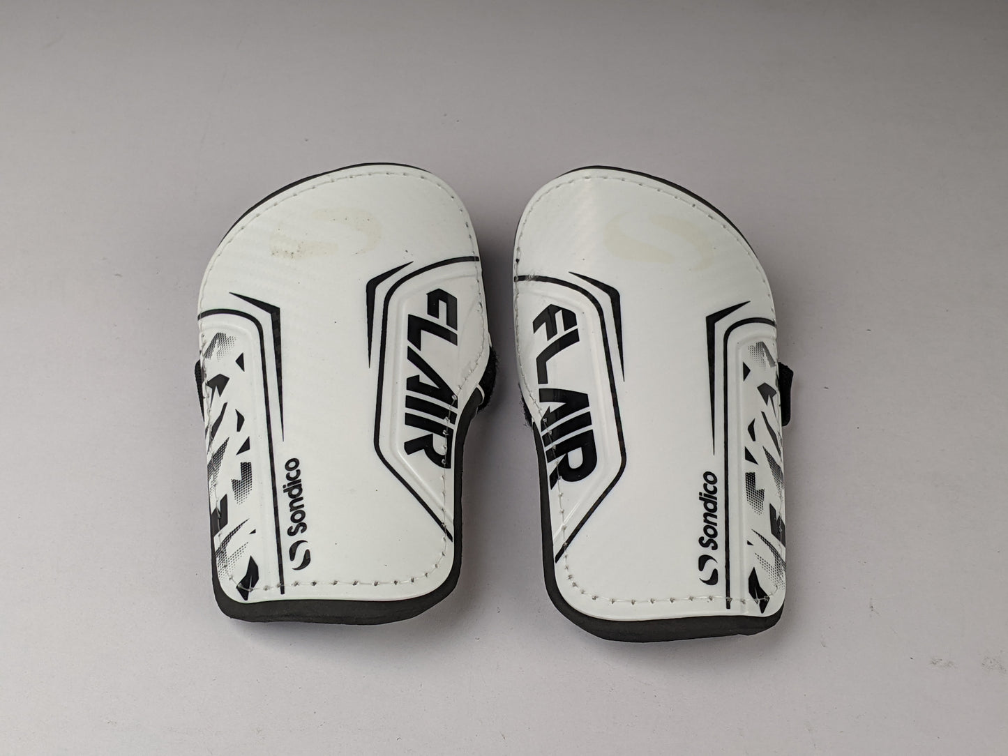 Sondico Flair Flip Shin Guards 'White/Black