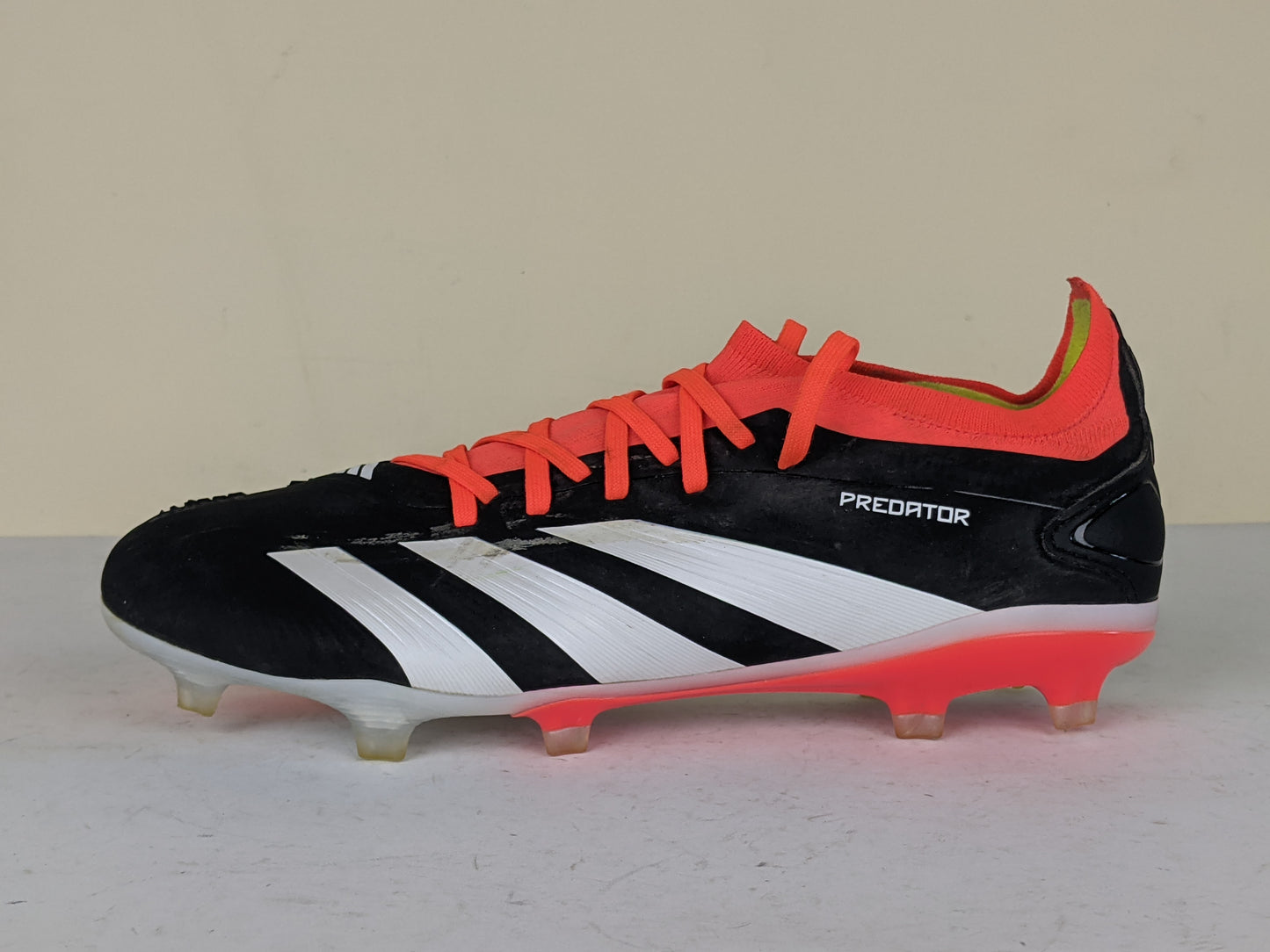 adidas Predator Pro FG Solar Energy - Core Black/Footwear White/Solar Red