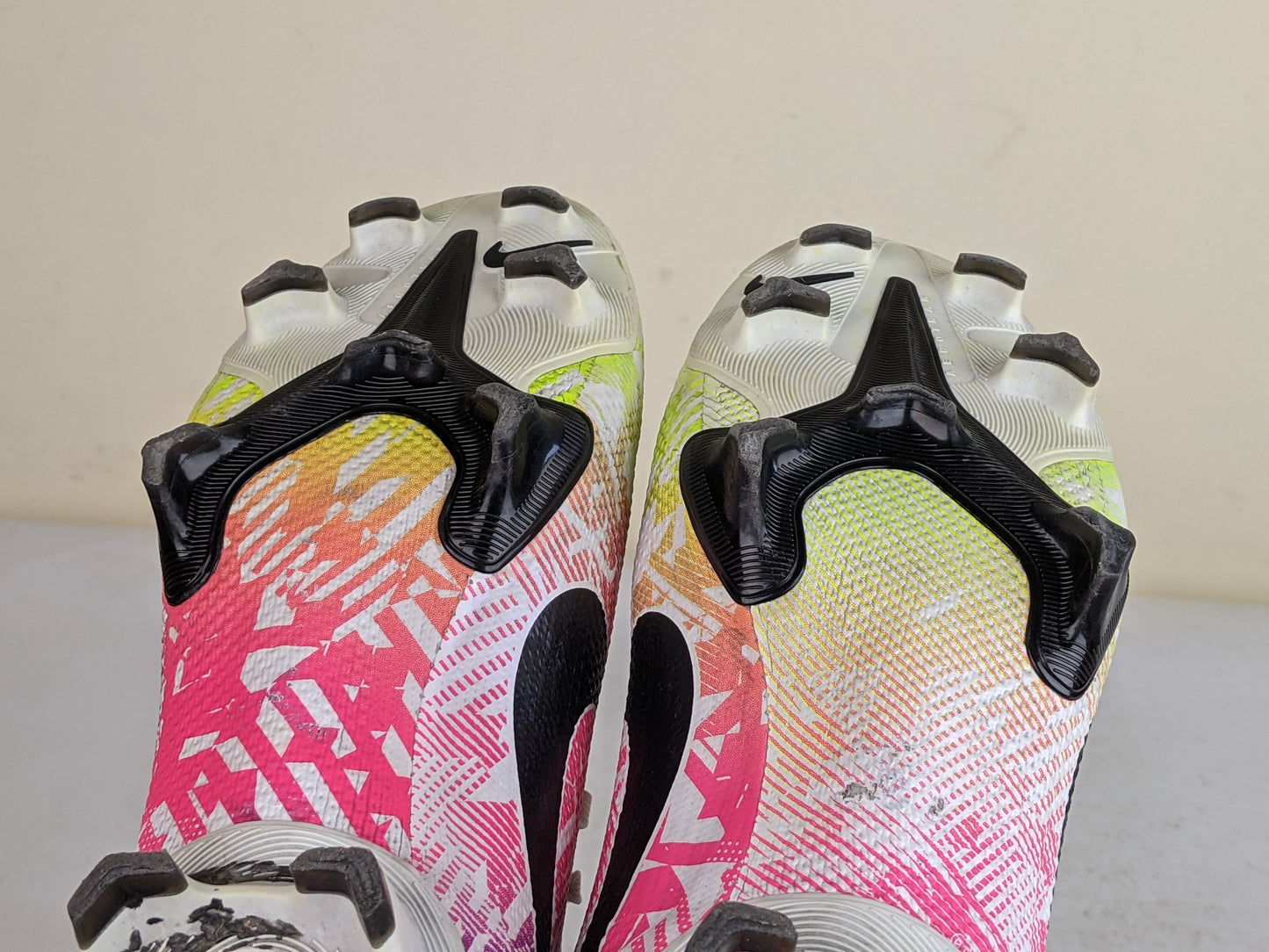 Nike Mercurial Vapor 13 Pro FG NJR Jogo Prismatico - White/Black/Racer Blue/Volt