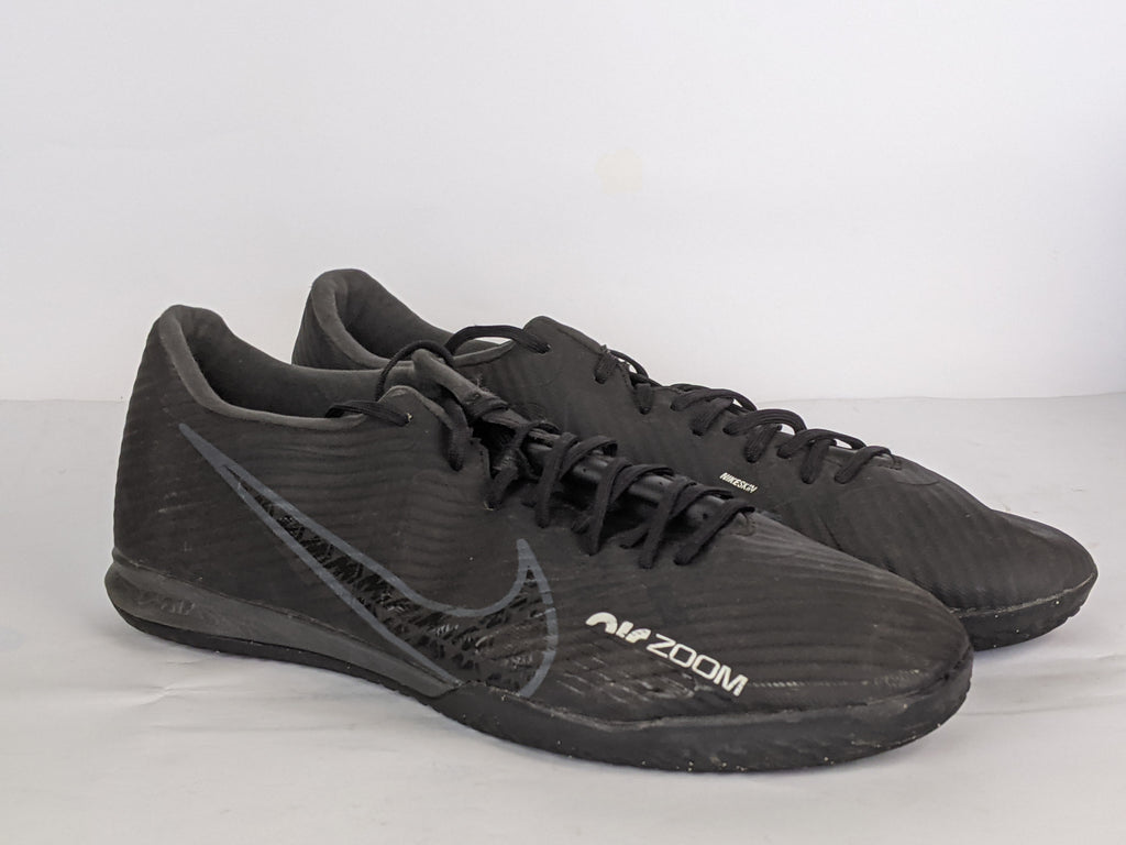 Nike Air Zoom Mercurial Vapor 15 Academy IC - Black/Smoke Grey/Summit White/Volt