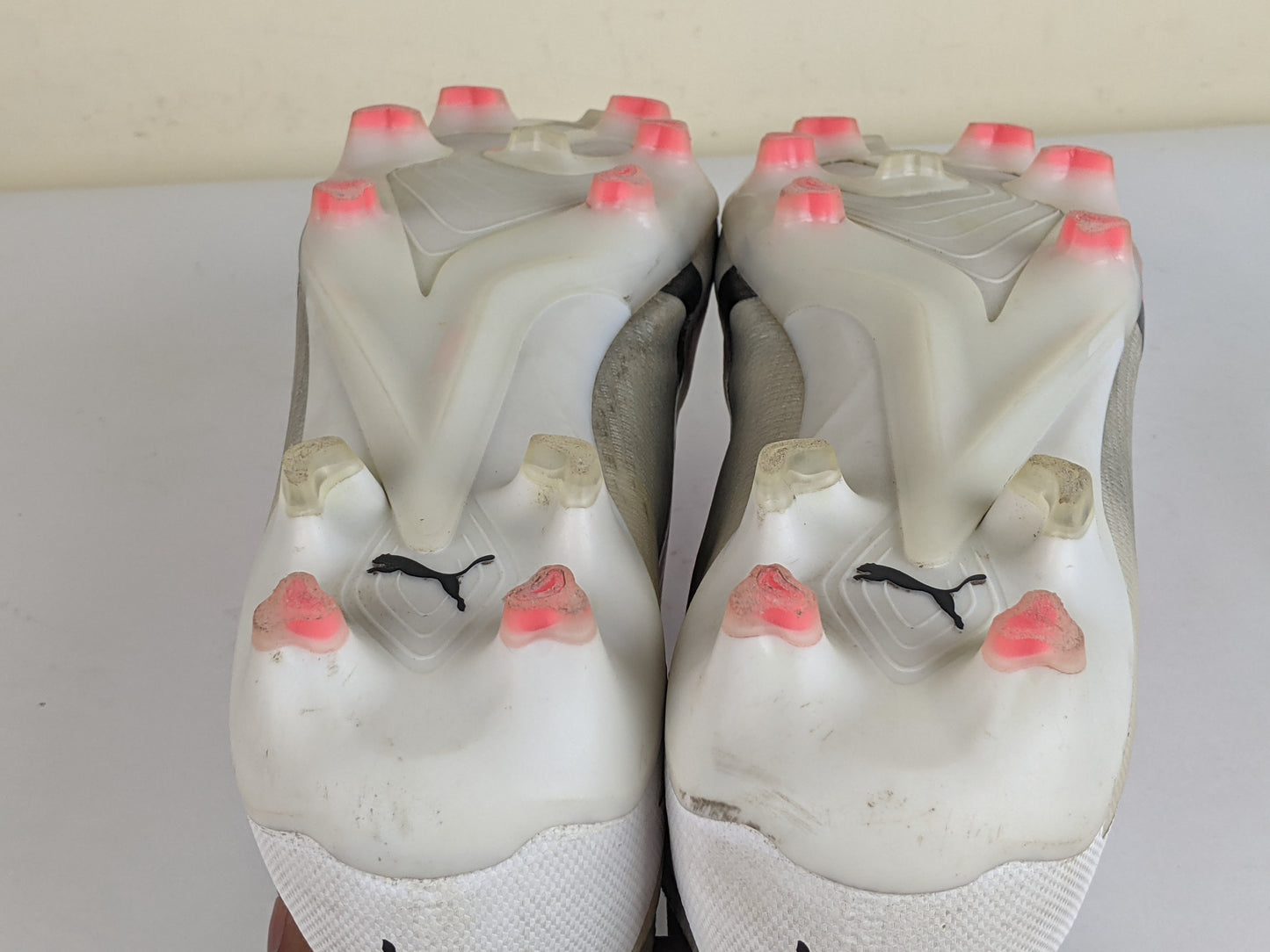PUMA Ultra Ultimate FG/AG Breakthrough - White/Black/Fire Orchid