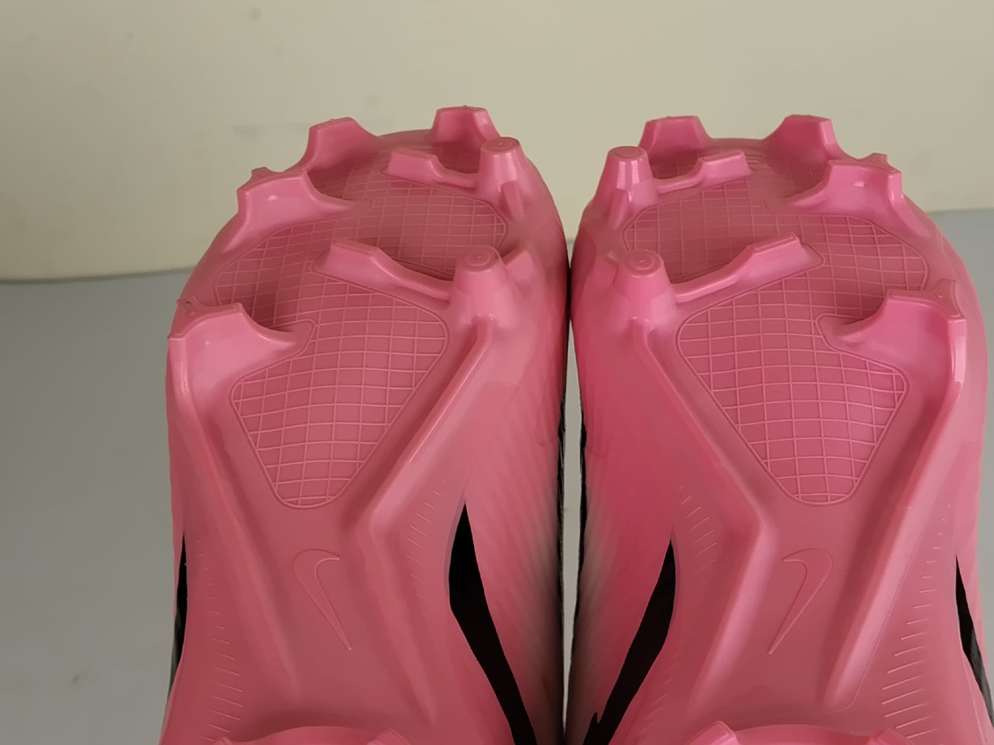 Nike Air Zoom Mercurial Vapor 15 Academy MG Mad Brilliance - Pink Foam/Black (Brand New)