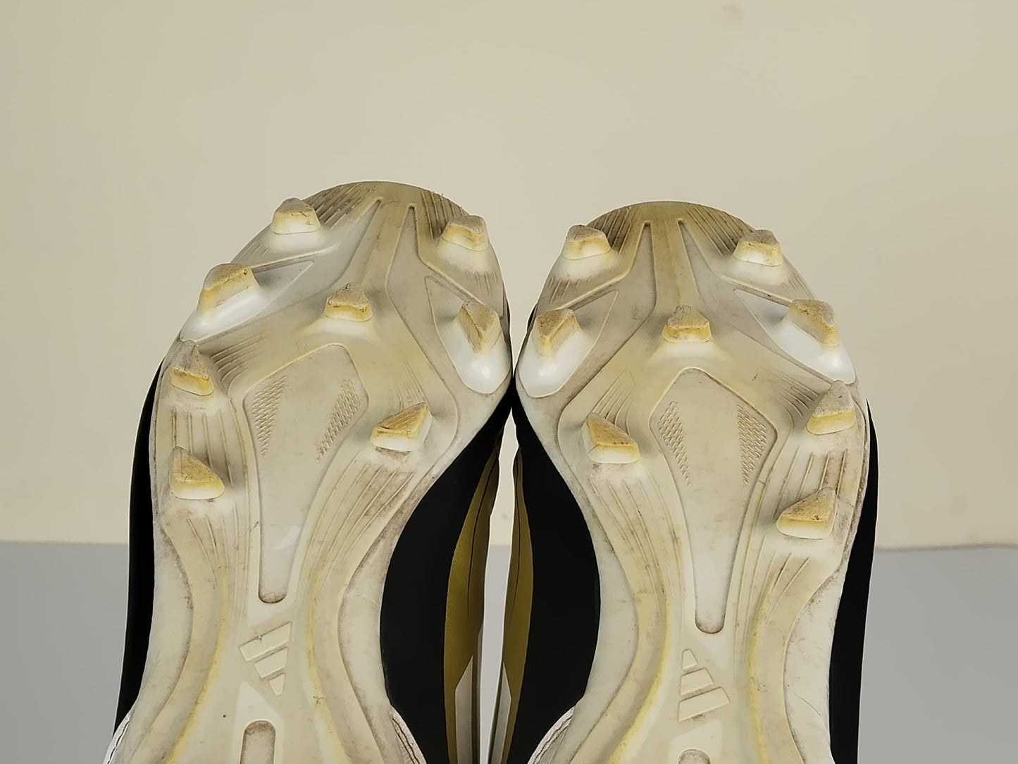 adidas F50 Messi Club FxG Triunfo Dorado - Gold Metallic/Footwear White/Core Black