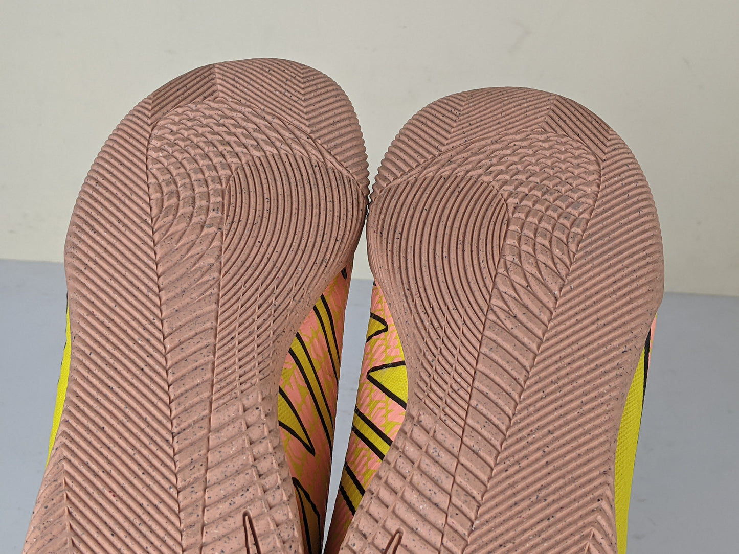 Nike Air Zoom Mercurial Superfly 9 Club IC Lucent - Yellow Strike/Sunset Glow