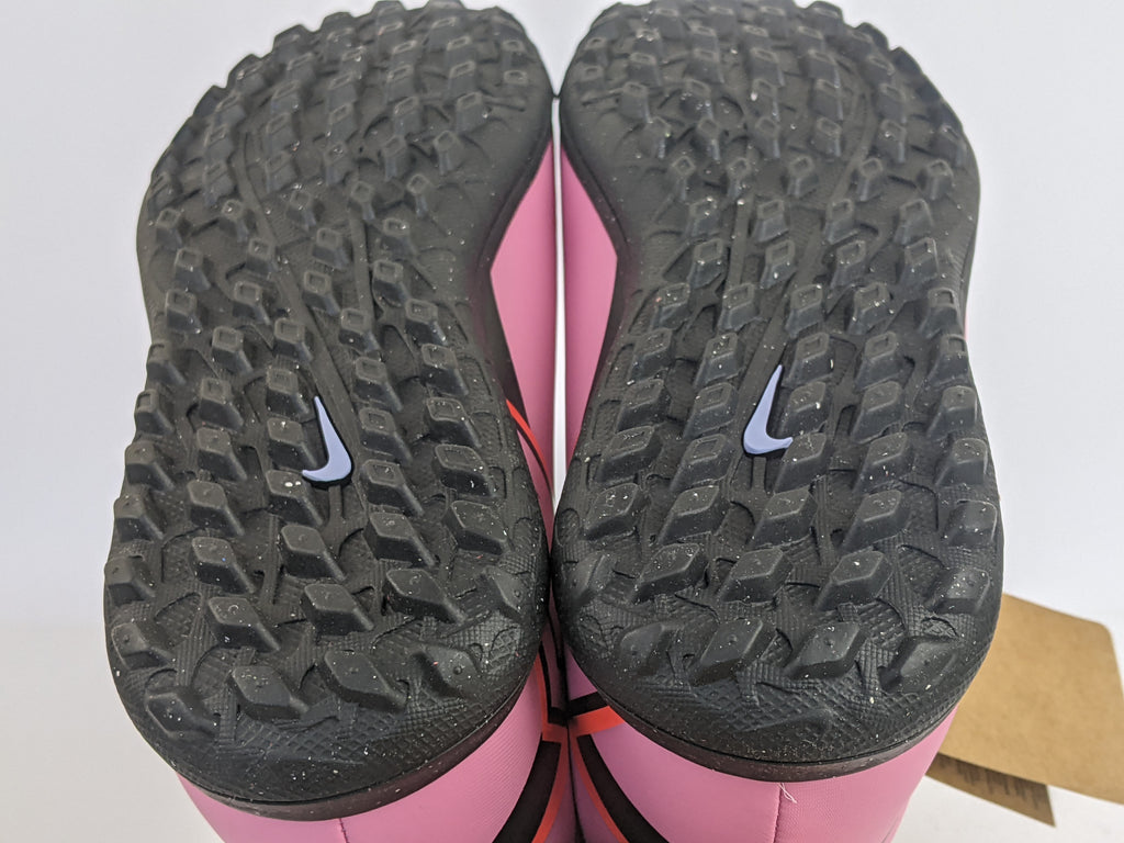 Nike Mercurial Vapor 16 Club TF Scary Good - Magic Flamingo/Black/Total Crimson (Brand New)