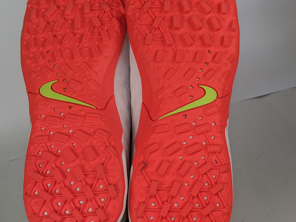 Nike Tiempo Legend 8 Academy TF Platinum - White/Black/Grey Fog/Bright Crimson