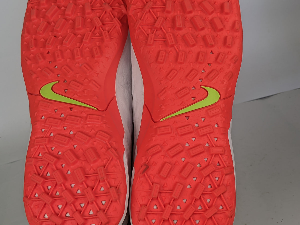Nike Tiempo Legend 8 Academy TF Platinum - White/Black/Grey Fog/Bright Crimson