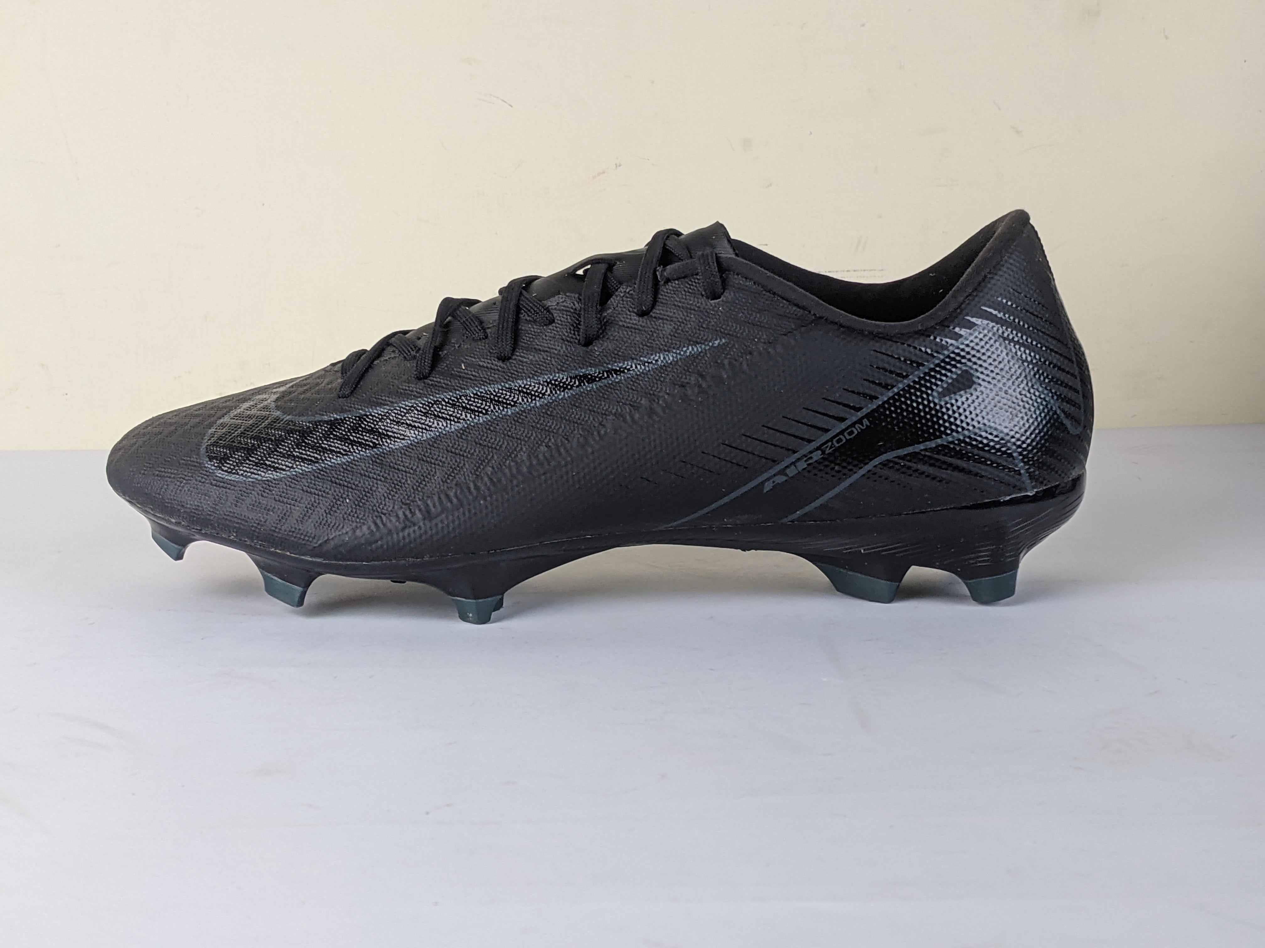 nike football shoes uk8