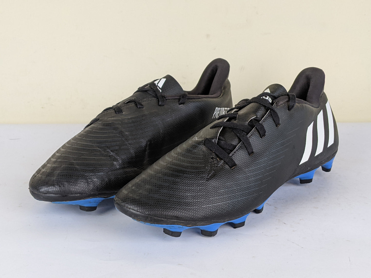 adidas Predator Edge .4 FG Shadowportal - Core Black/Footwear White/Vivid Red