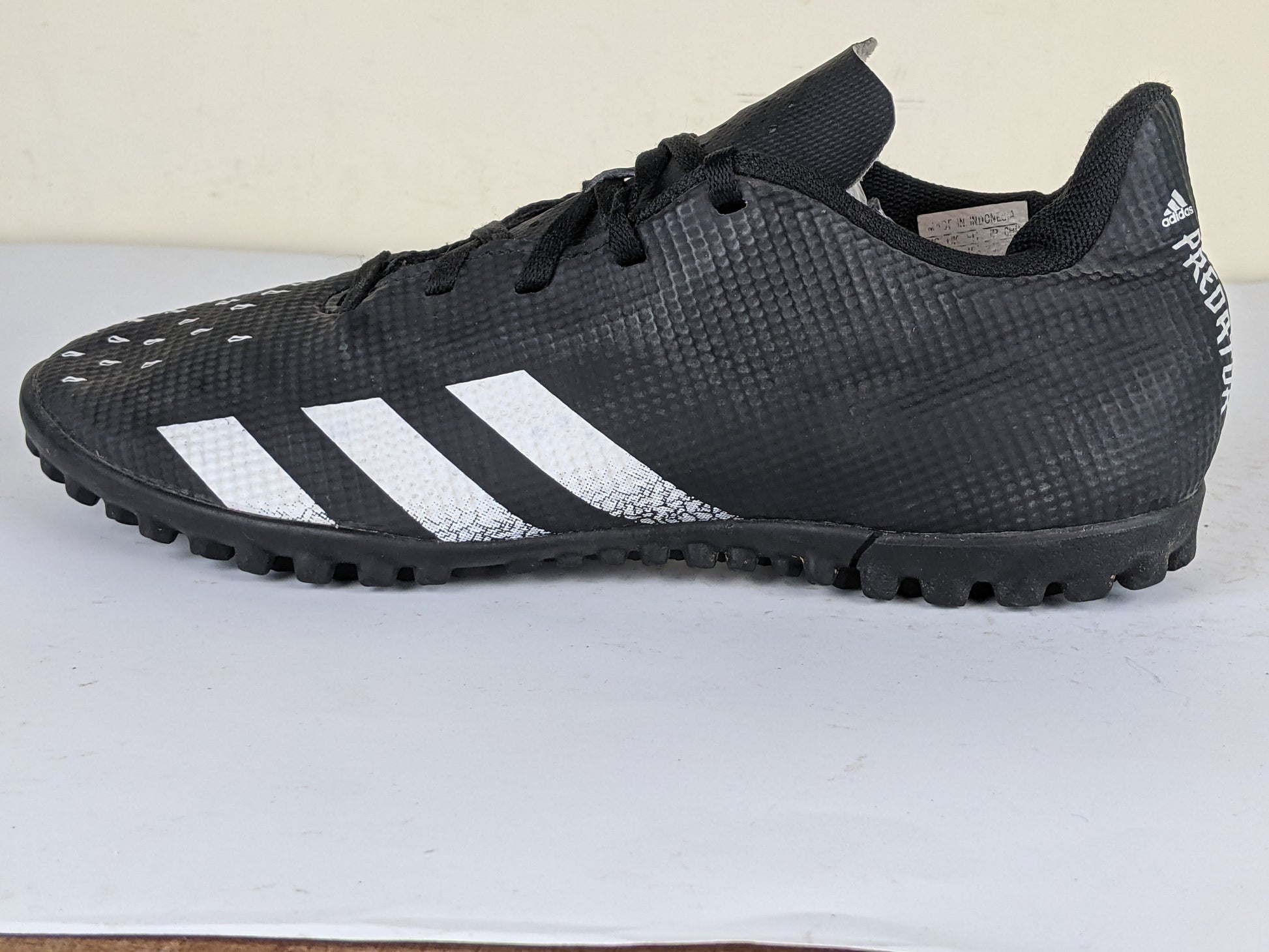 adidas Predator Freak .4 TF Footwear White/Core Black
