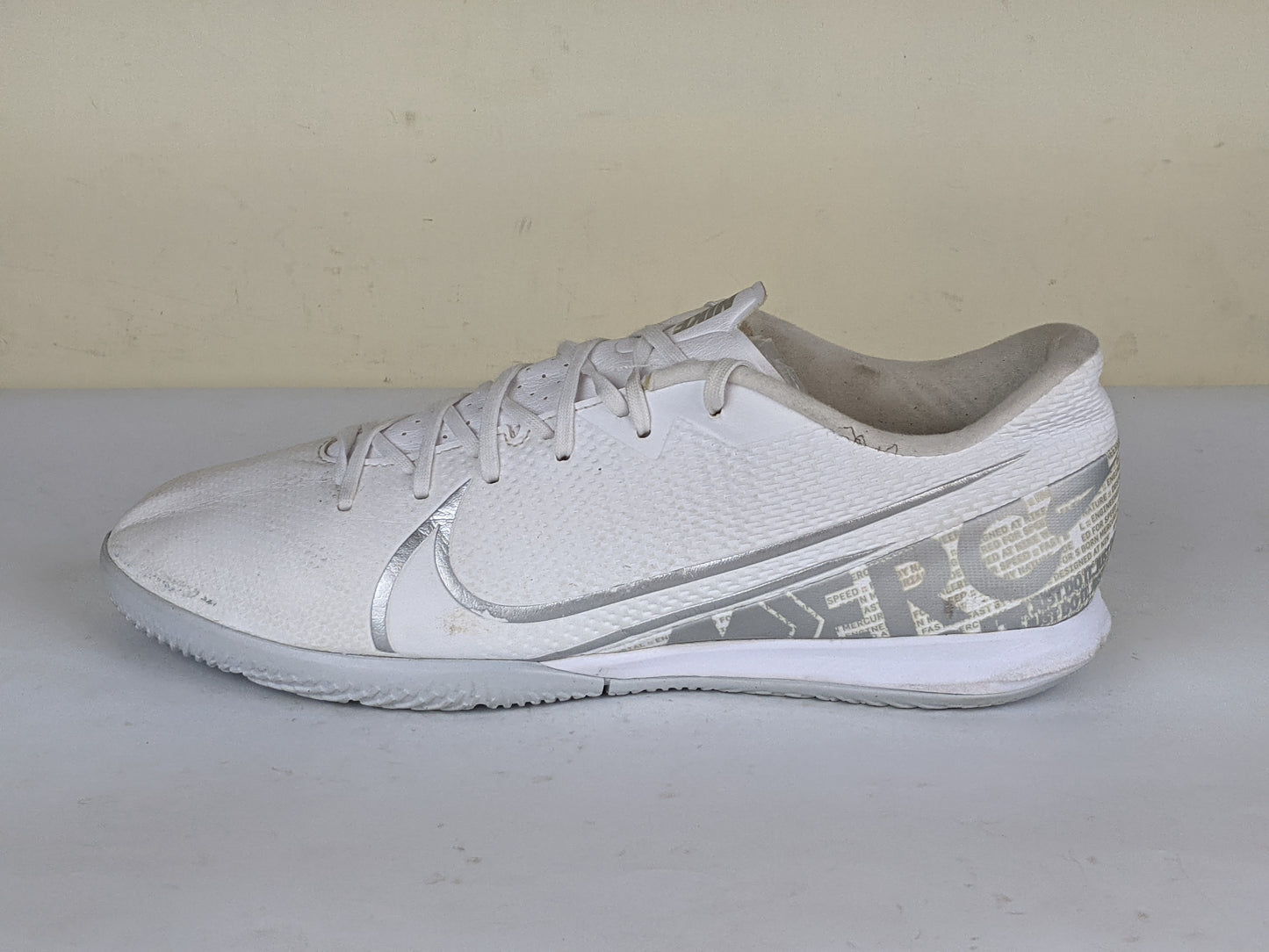 Nike Mercurial Vapor 13 Academy IC Nuovo - White/Chrome/Metallic Silver