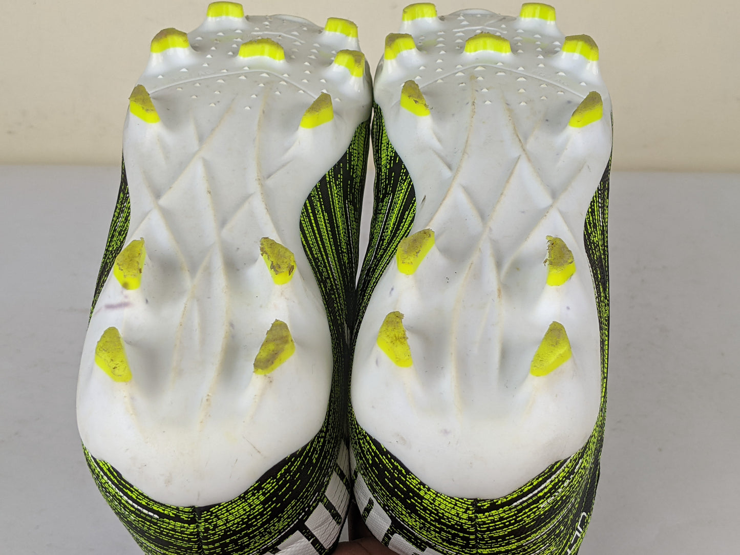 PUMA Ultra 4.2 FG/AG Game On - PUMA Black/PUMA White/Yellow Alert Kids