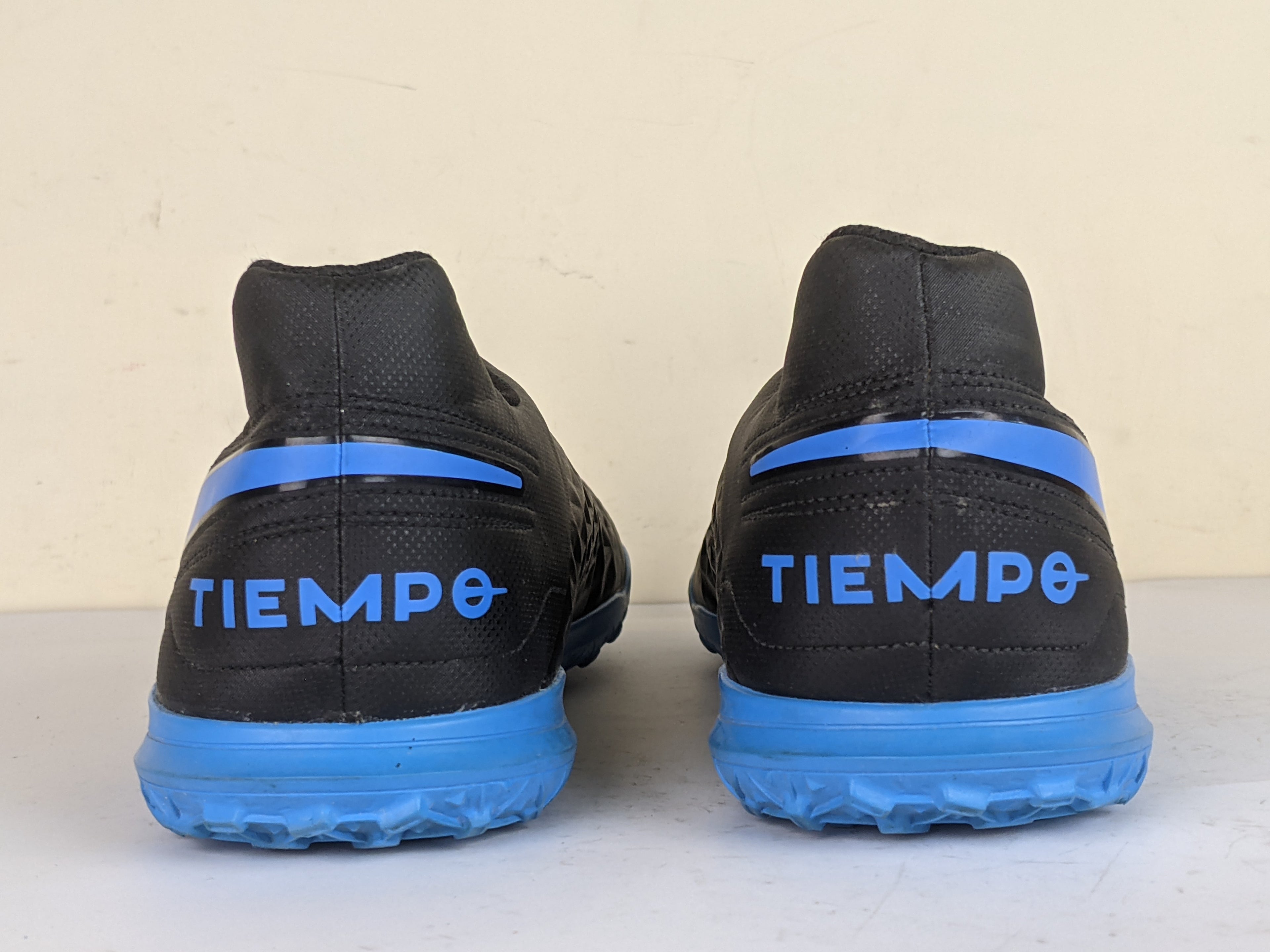 Nike Tiempo Legend 8 Club TF Under The Radar - Black/Blue Hero