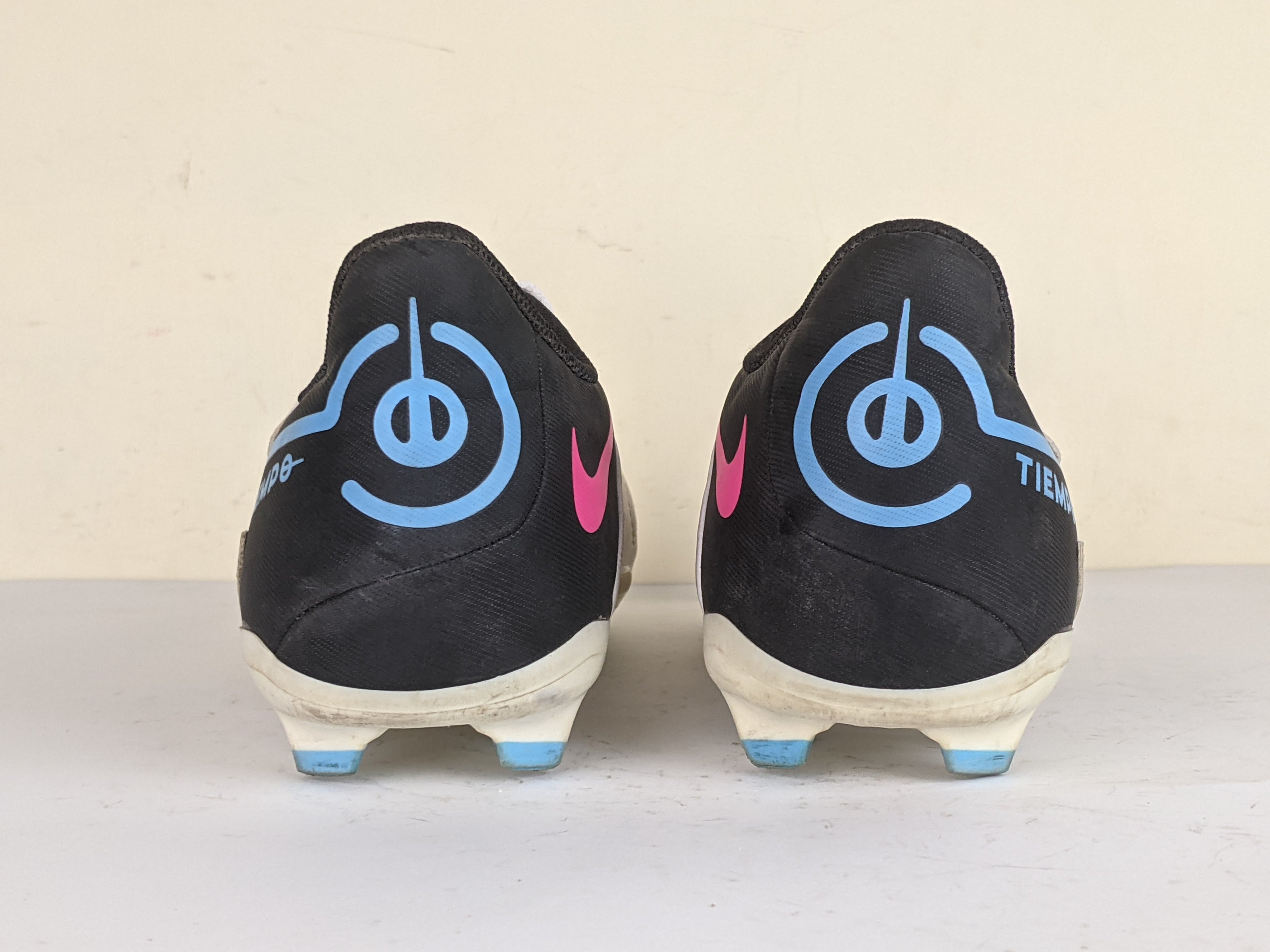 Nike Tiempo Legend 9 Club MG Blast - White/Black/Baltic Blue/Pink Blast Kids