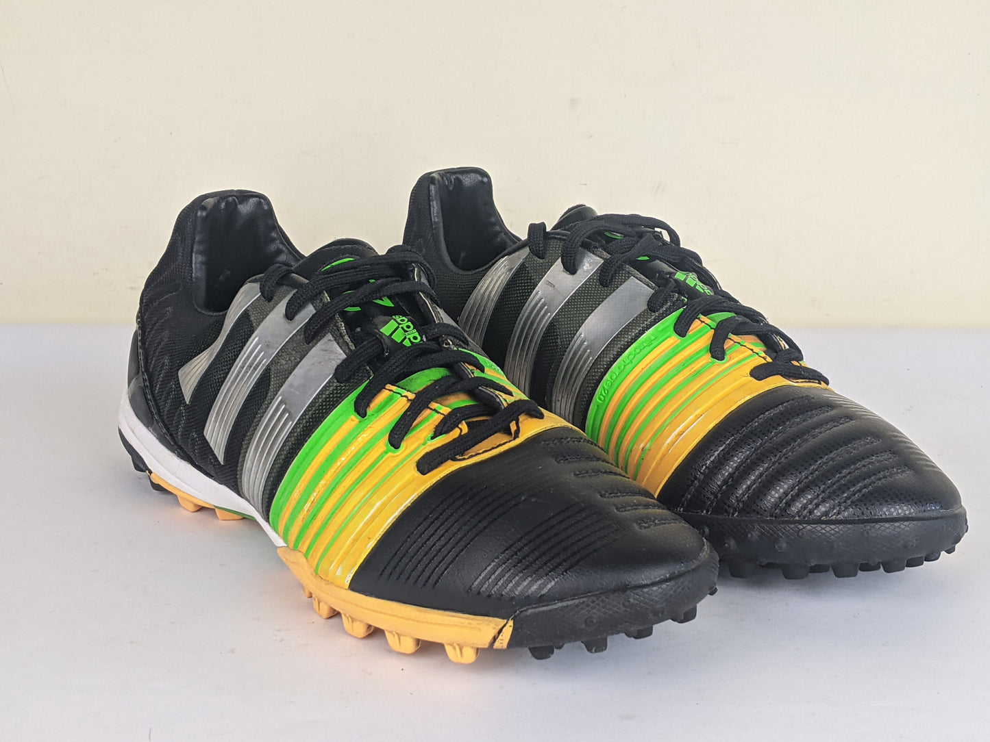 adidas Nitrocharge 2.0 TF Core Black/Silver Metallic/Solar Gold