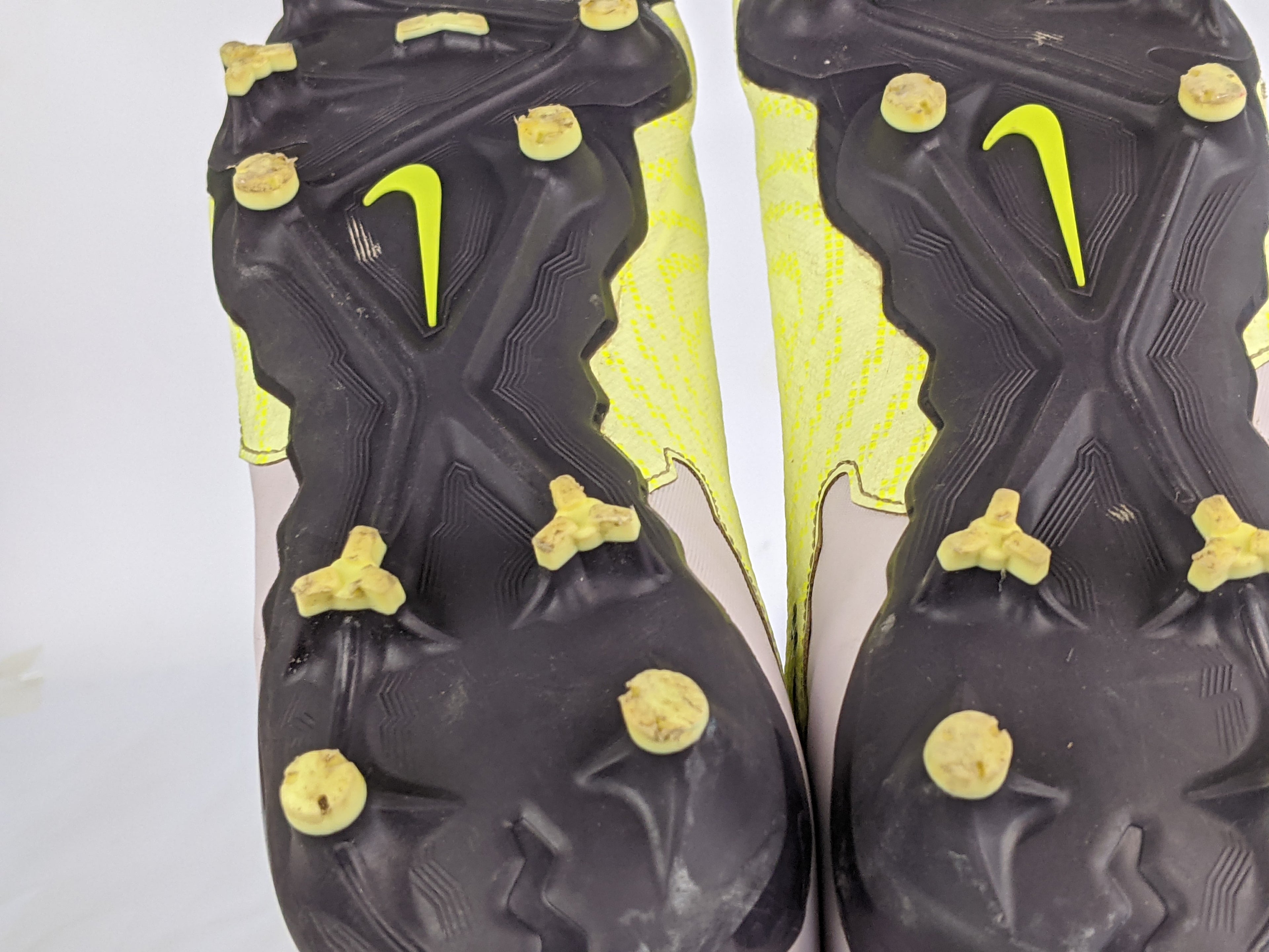 Nike Phantom GX Academy MG Luminous - Barely Volt/Gridiron/Barely Grape