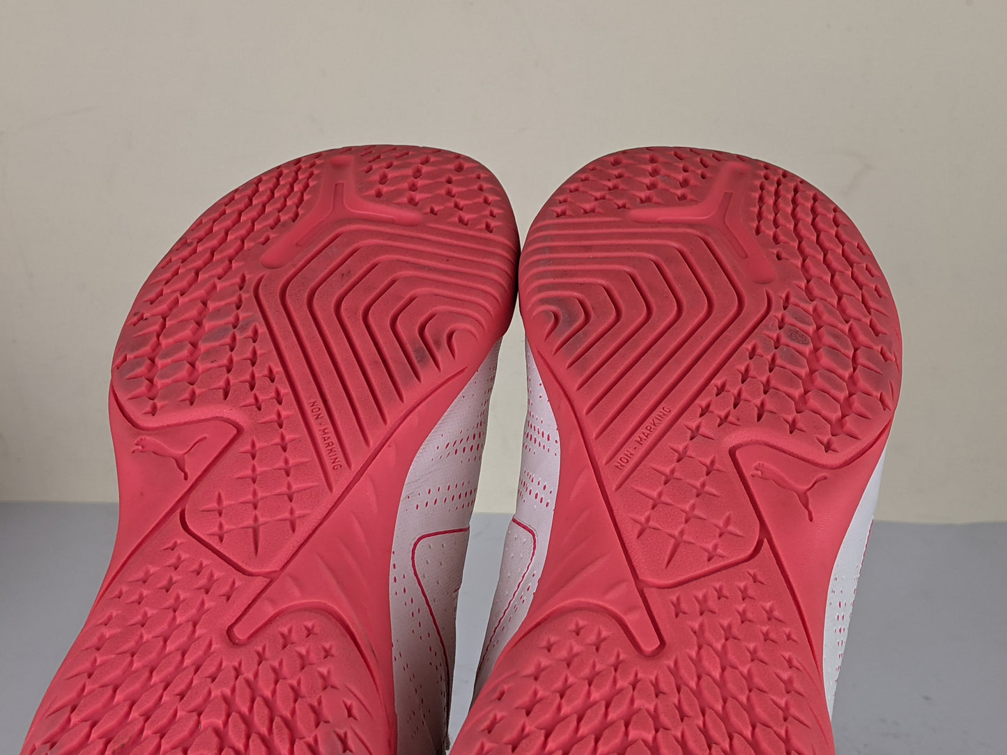 PUMA Future Play IT Breakthrough - PUMA White/Fire Orchid