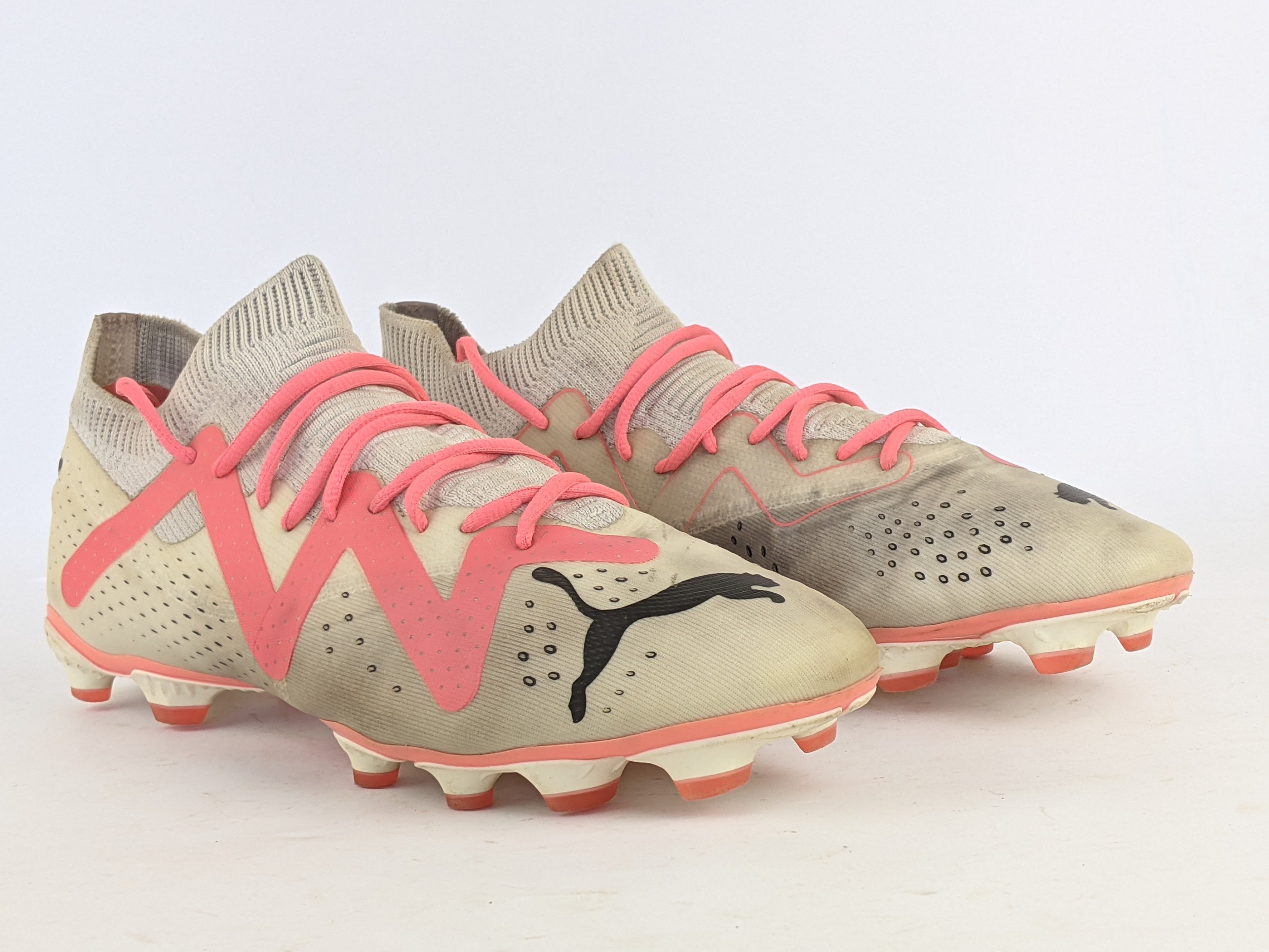 PUMA Future Match FG/AG Breakthrough - White/Black/Fire Orchid
