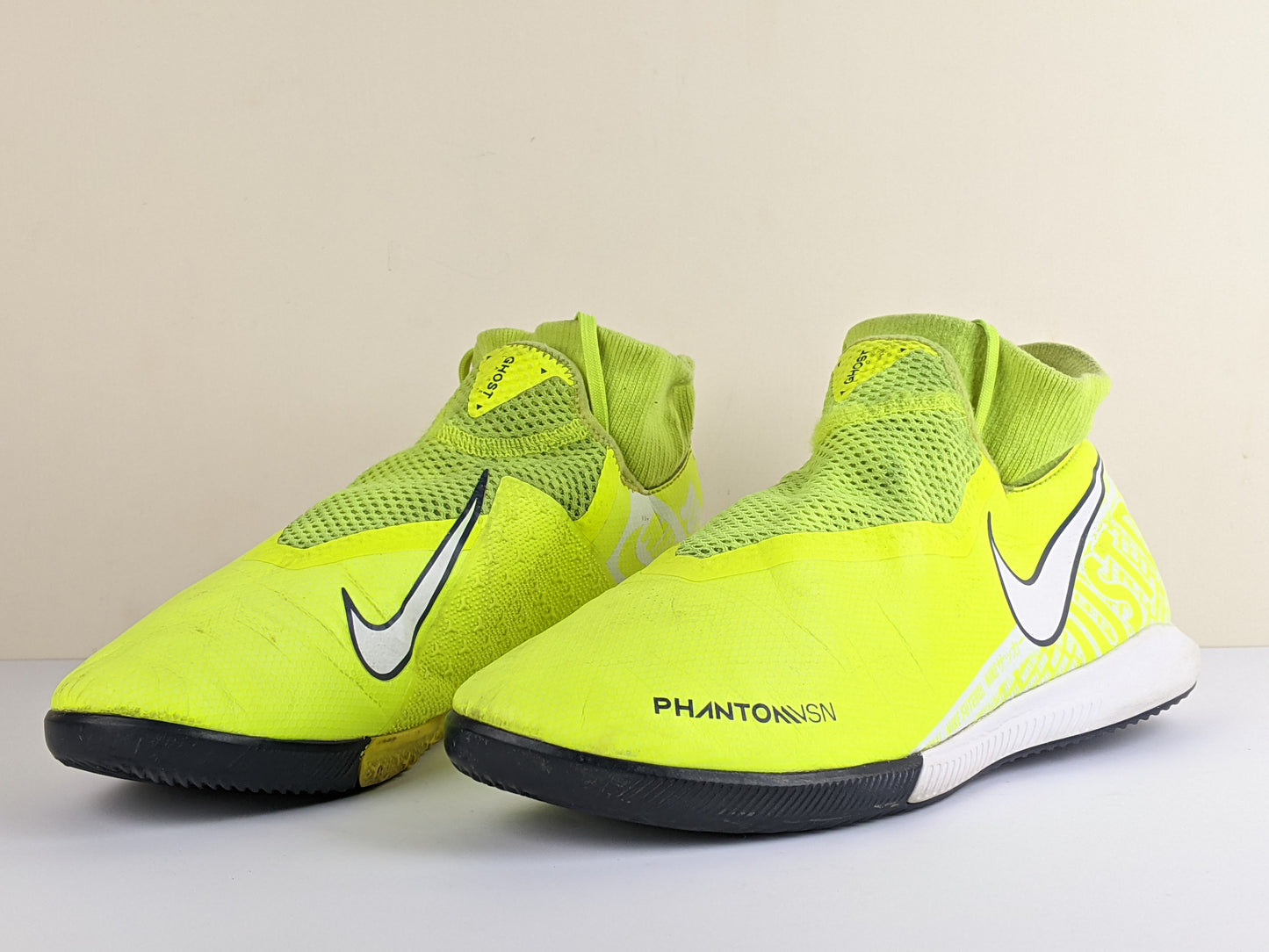 Nike Phantom VSN Academy IC 'Volt