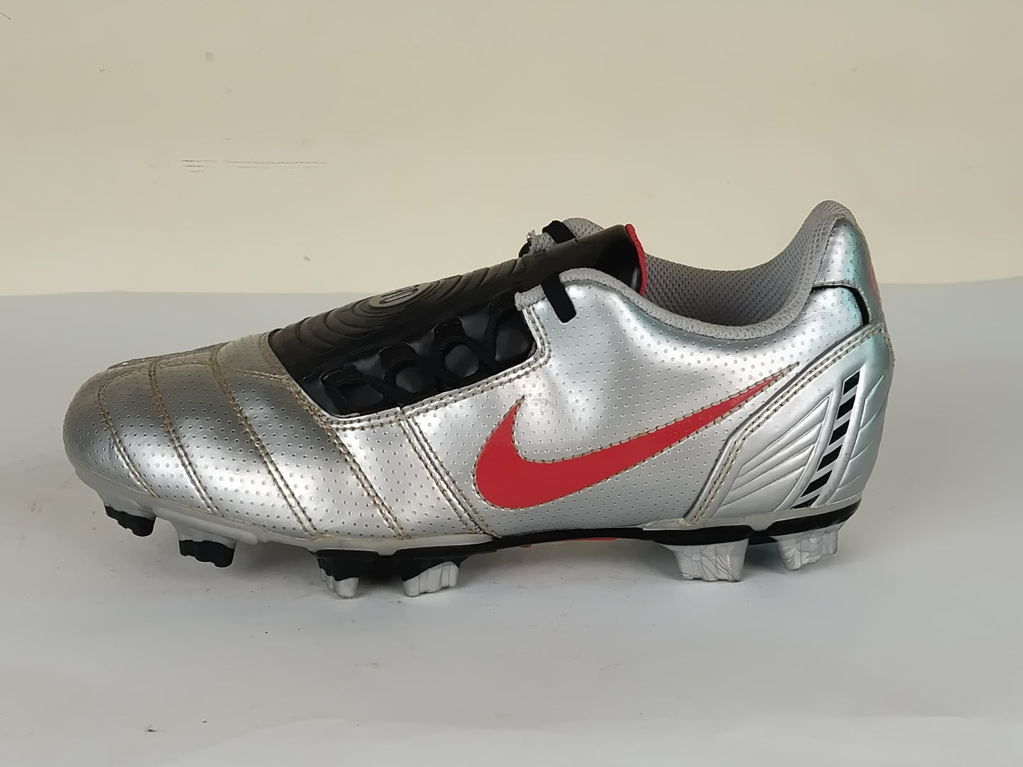 Nike Total 90 FG 'Silver Red'