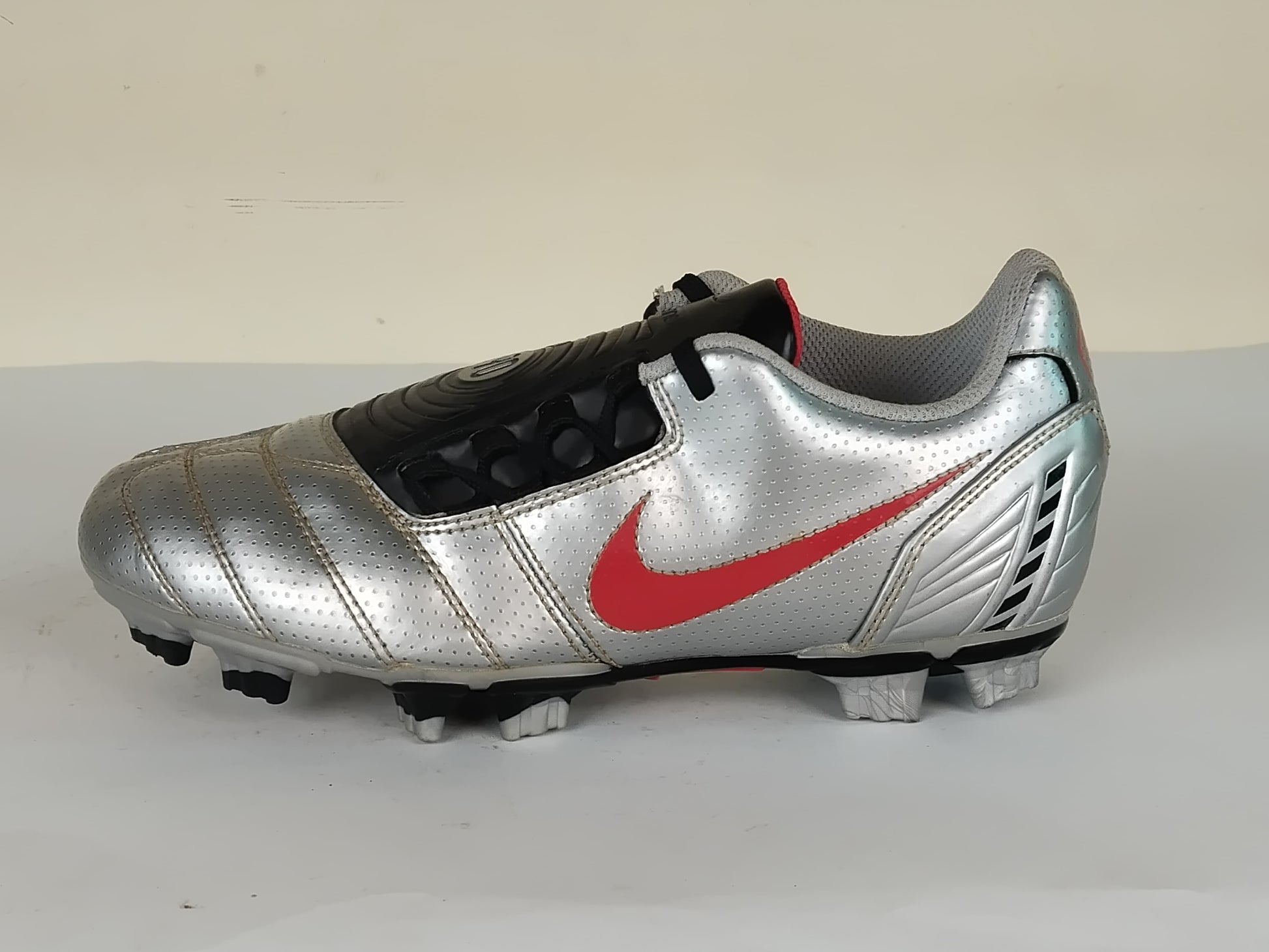 Nike Total 90 FG 'Silver Red'