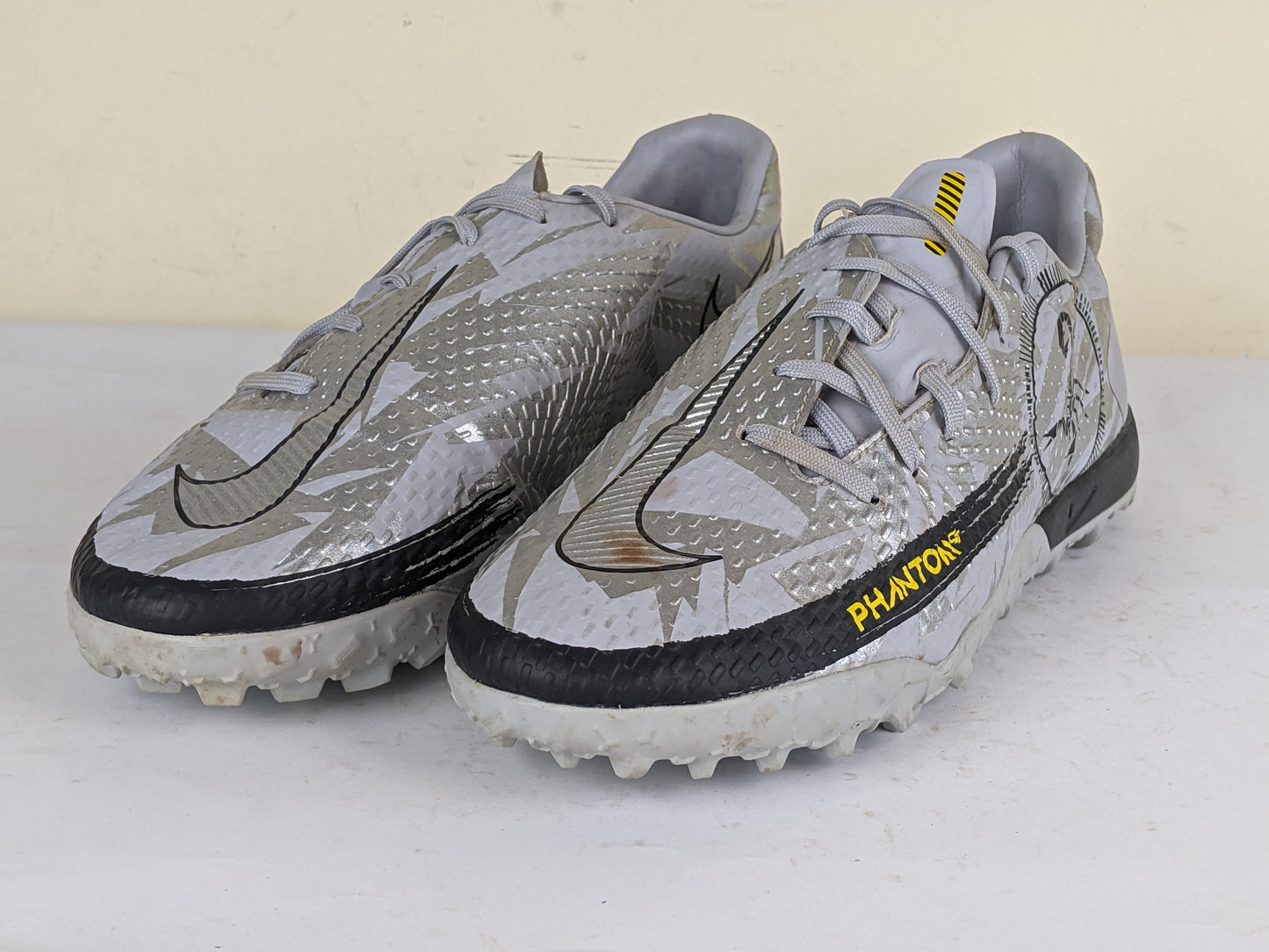 Nike Phantom GT Academy TF Scorpion - Wolf Grey/Metallic Silver/Black LIMITED EDITION