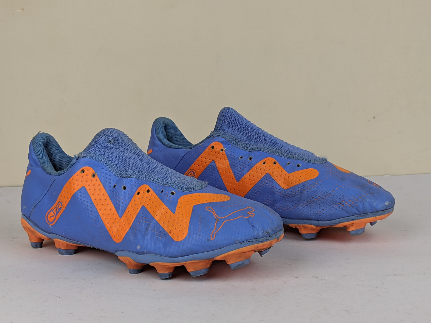 PUMA Future Play FG/AG Supercharge - Blue Glimmer/PUMA White/Ultra Orange