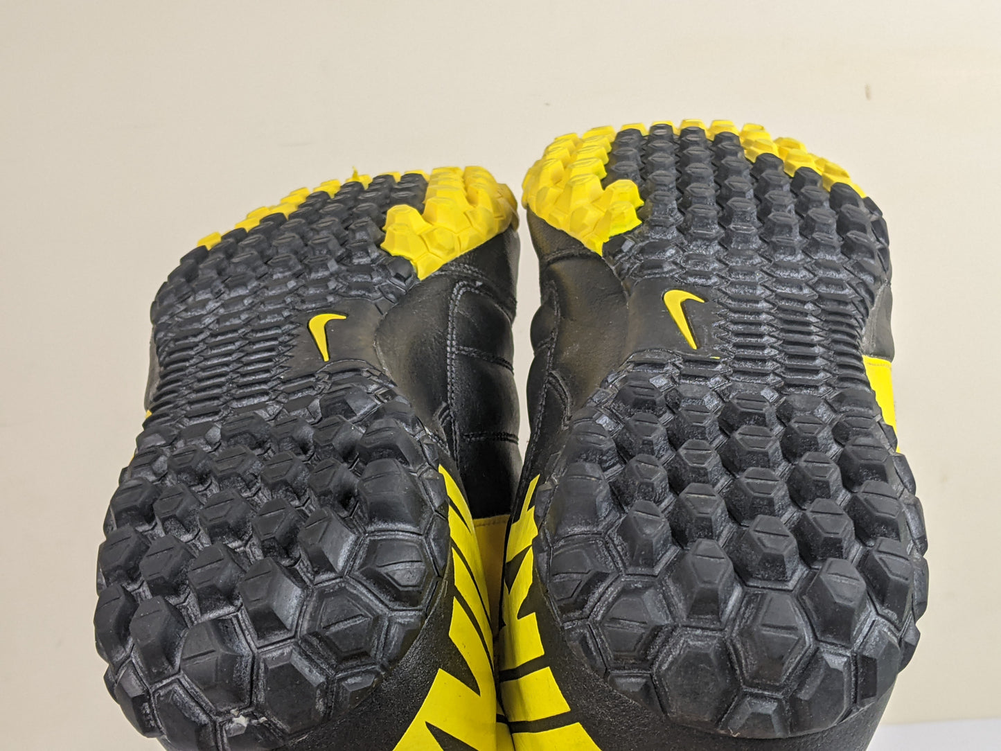 Nike Bomba TF 'Black/Yellow