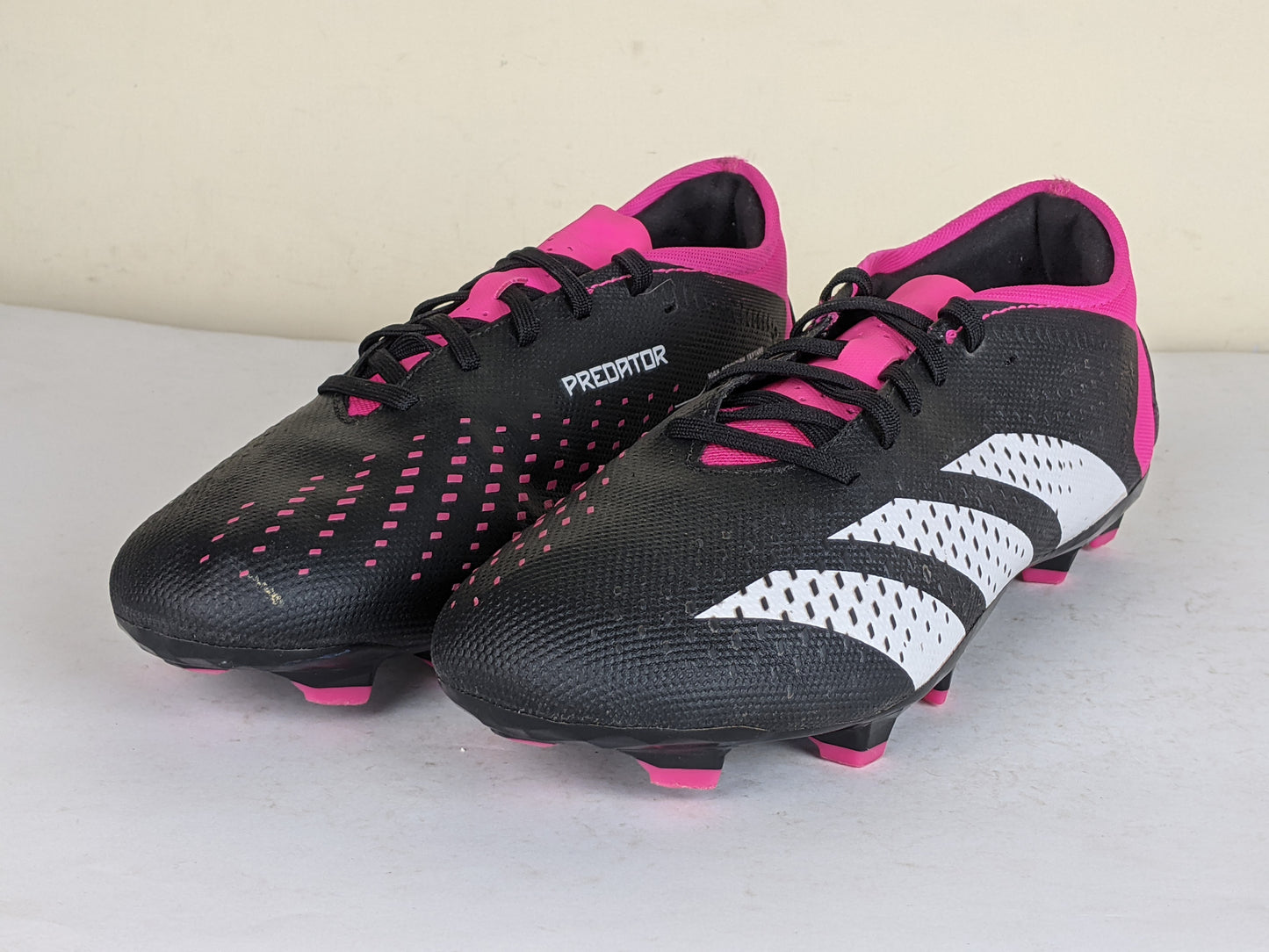 adidas Predator Accuracy .3 Low FG Own Your Football - Core Black/Footwear White/Shock Pink