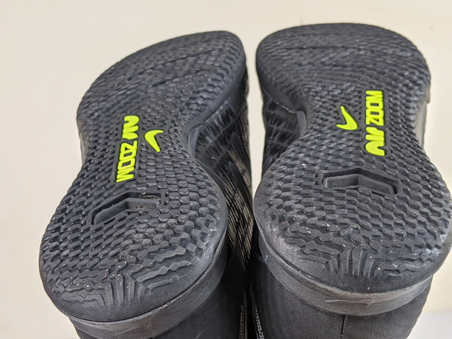 Nike Air Zoom Mercurial Vapor 15 Academy IC - Black/Smoke Grey/Summit White/Volt