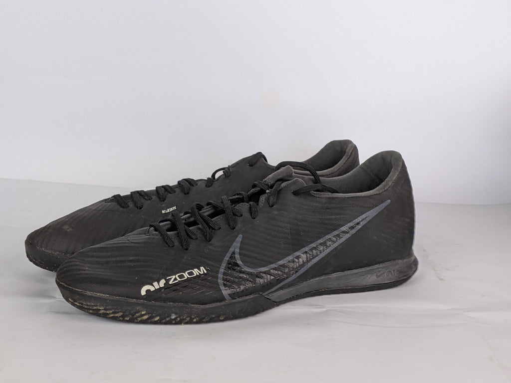 Nike Air Zoom Mercurial Vapor 15 Academy IC - Black/Smoke Grey/Summit White/Volt
