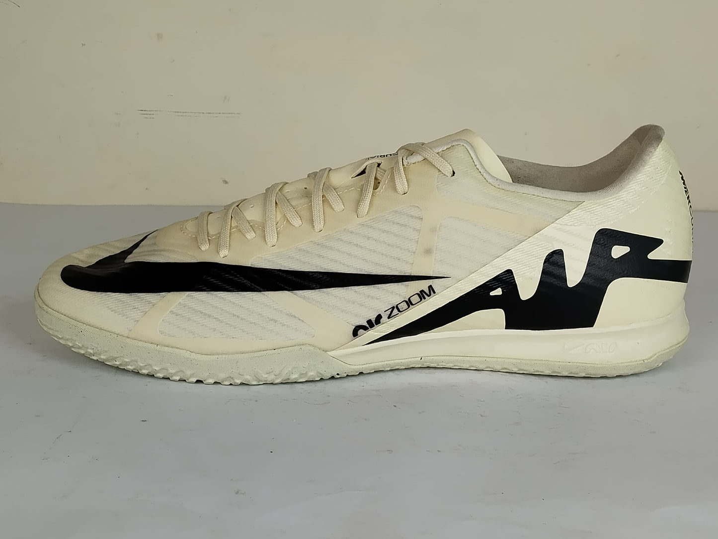 Nike Air Zoom Mercurial Vapor 15 Academy IC Mad Ready - Lemonade/Black (Brand New)