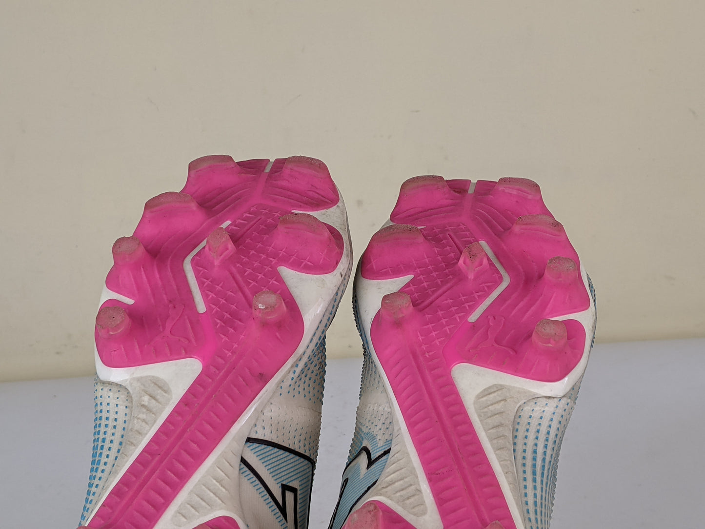 PUMA Future 7 Match FG/AG Phenomenal - White/Black/Poison Pink