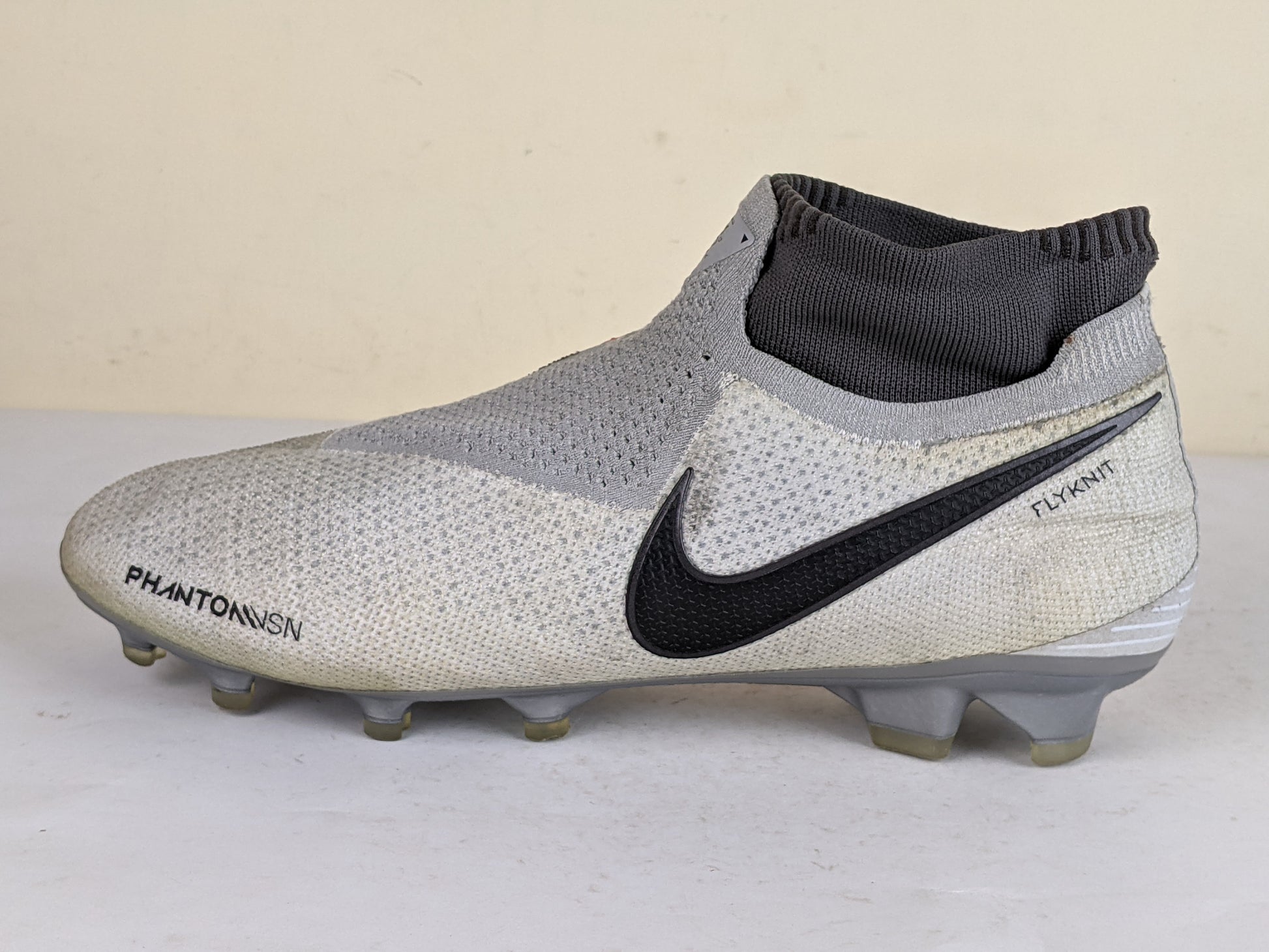 Nike Phantom Vision Elite DF FG Raised On Concrete - Pure Platinum/Black/Light Crimson