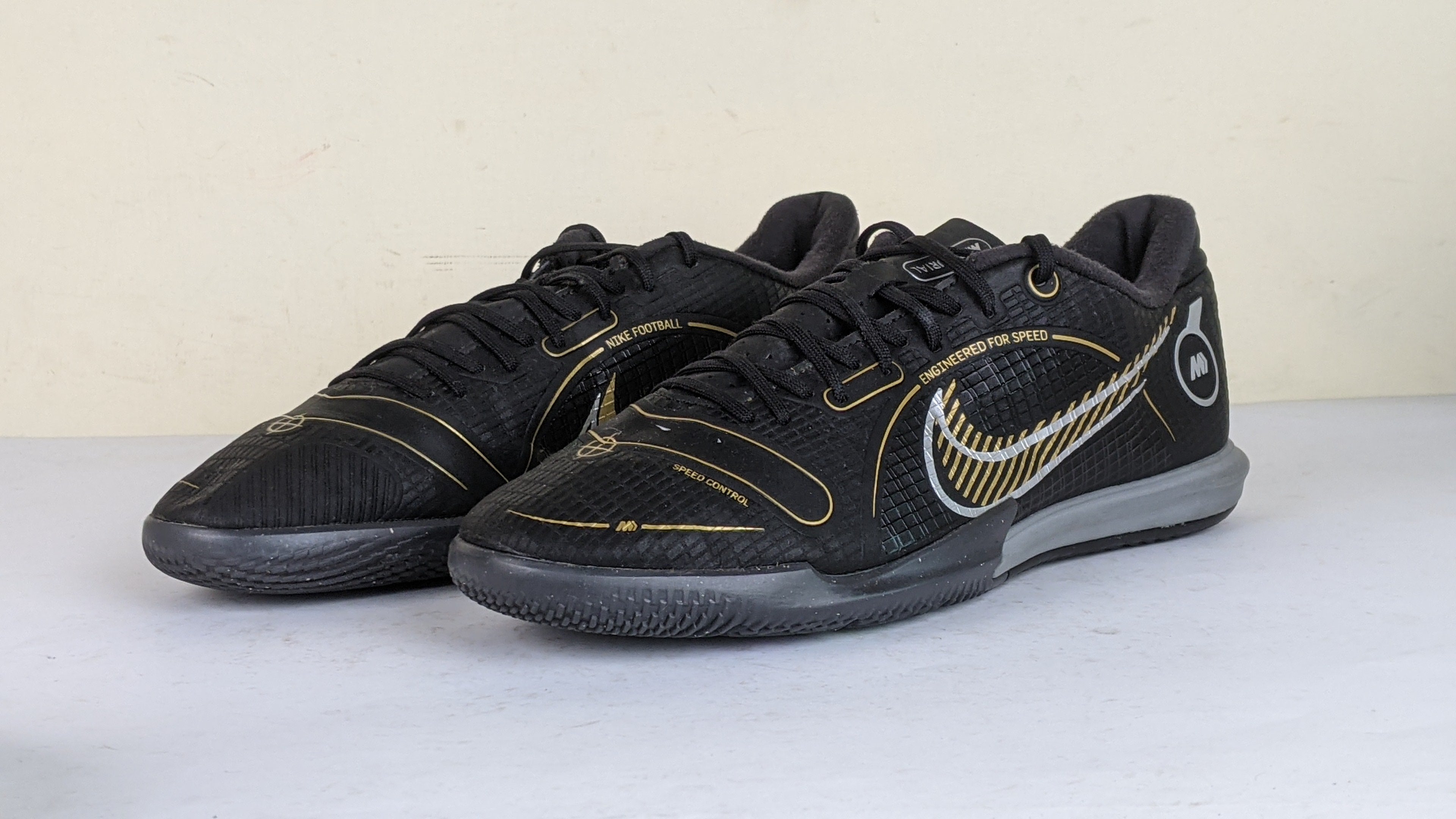 Nike Mercurial Vapor 14 Academy IC Shadow - Black/Metallic Gold/Metallic Silver