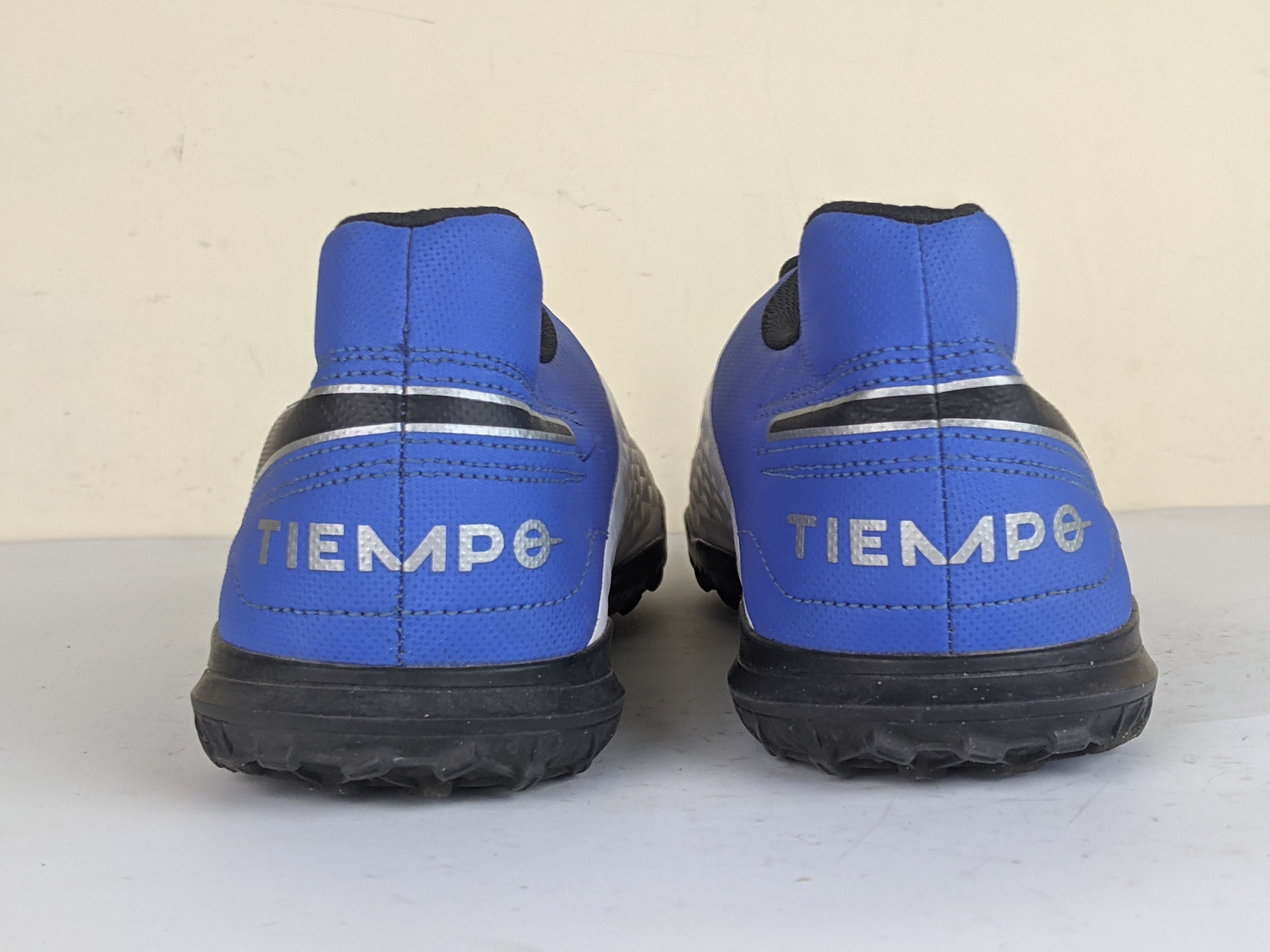 Nike Tiempo Legend 8 Club TF Daybreak - White/Black/Hyper Royal/Metallic Silver