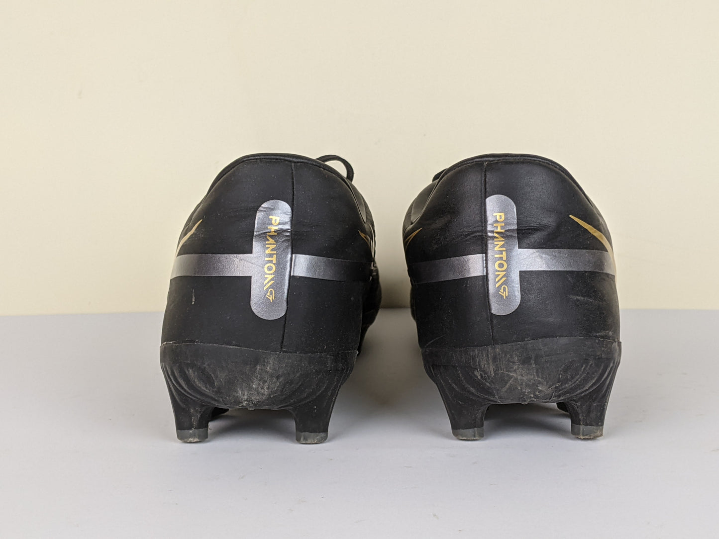 Nike Phantom GT 2 Academy MG Shadow - Black/Metallic Dark Grey/Metallic Gold