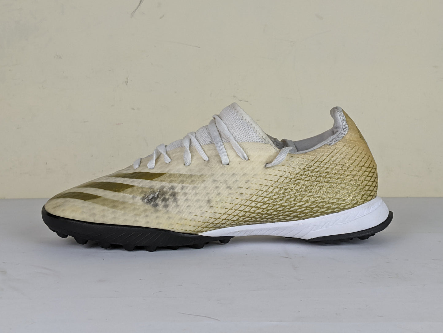 adidas X Ghosted .3 TF Inflight - Footwear White/Metallic Gold/Core Black