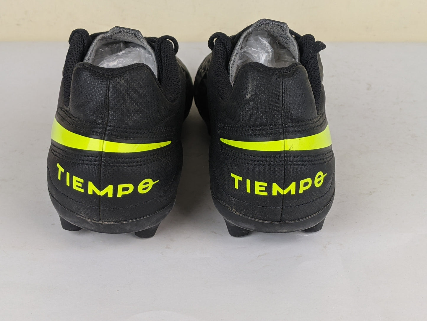 Nike Tiempo Legend 8 Club MG- Black/Yellow/Dark Smoke Grey Kids