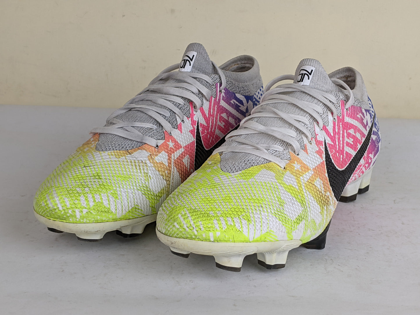 Nike Mercurial Vapor 13 Pro FG NJR Jogo Prismatico - White/Black/Racer Blue/Volt